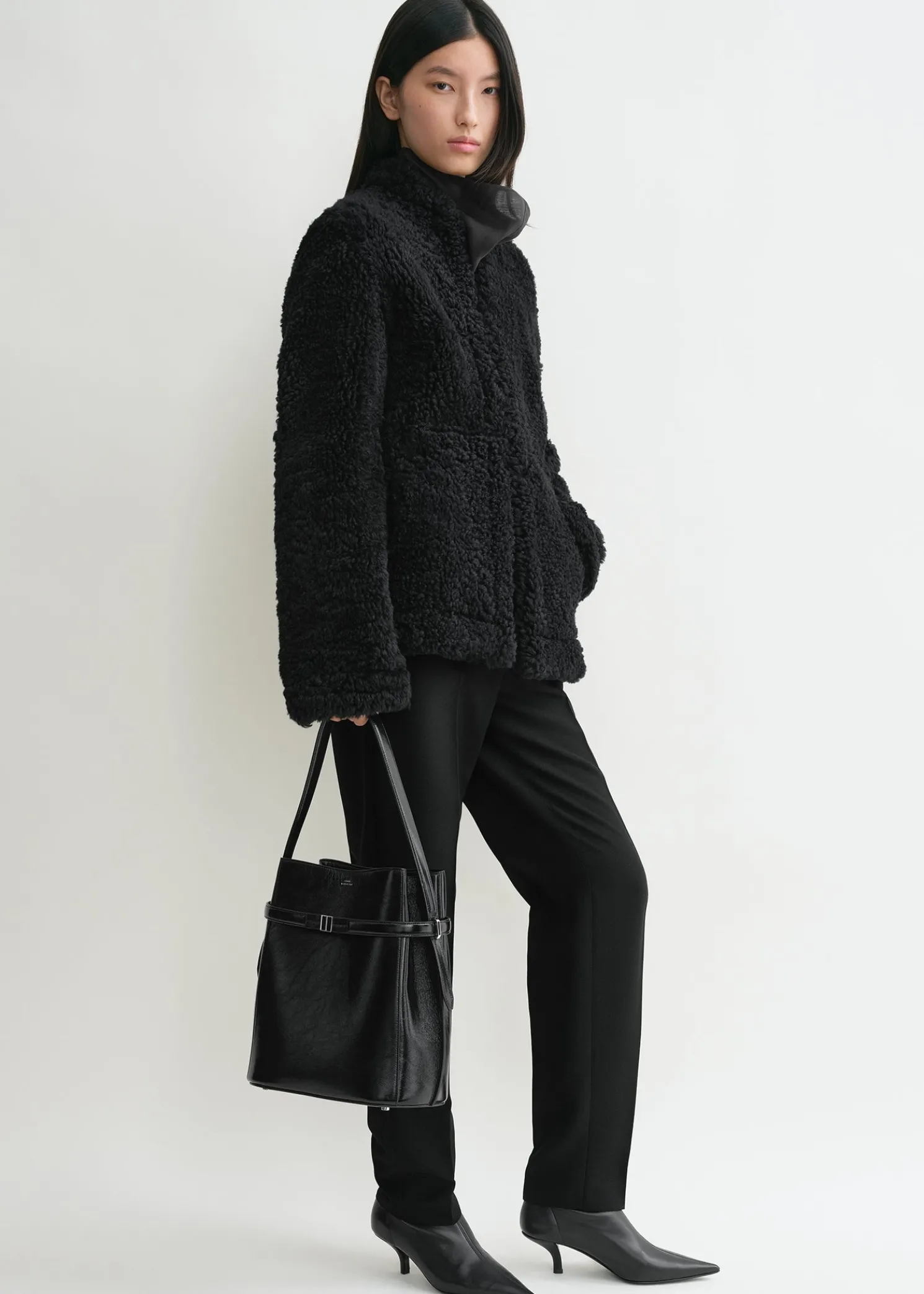 Belted Naplack bucket bag black