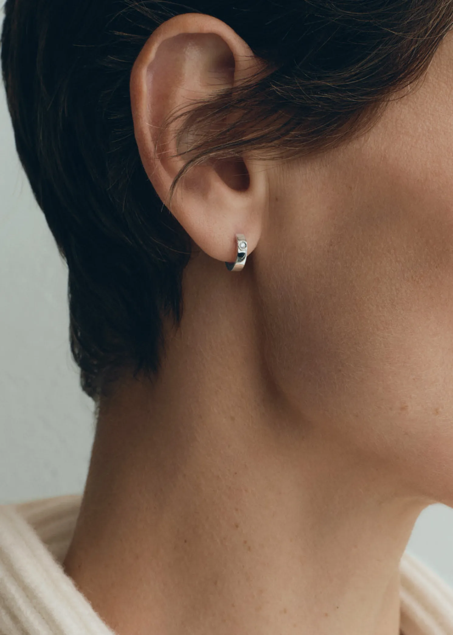 Bezel diamond hoops 18kt white gold