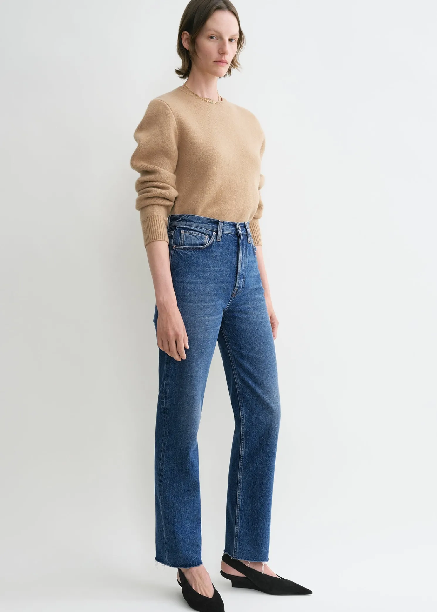 Classic cut denim mid blue