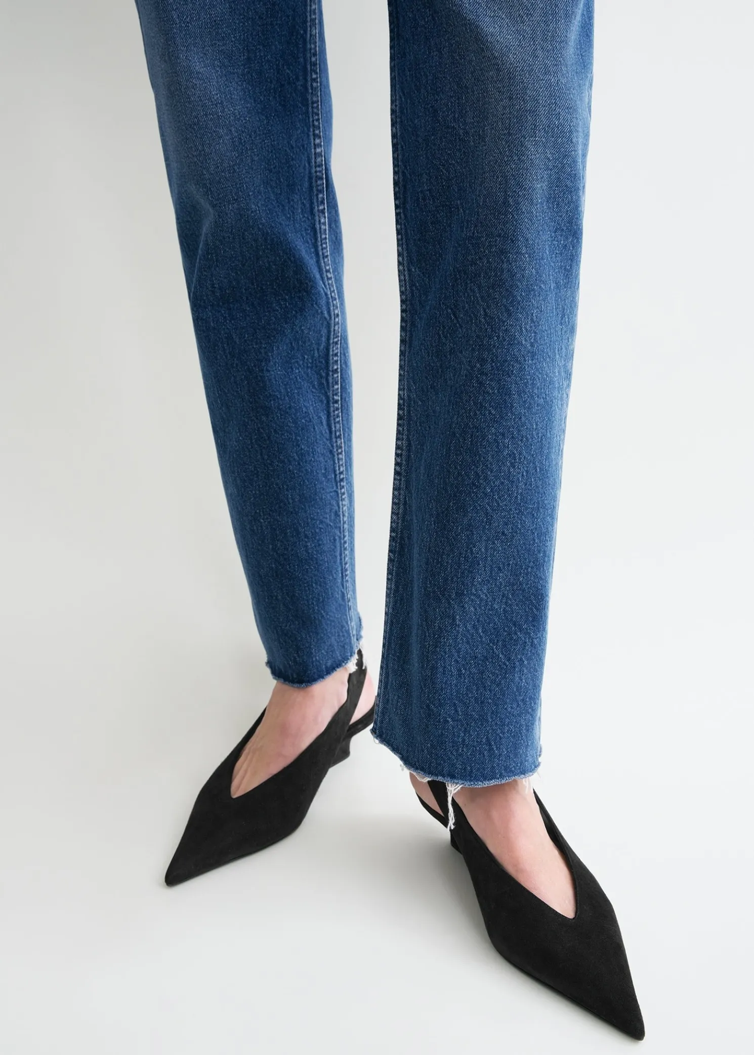 Classic cut denim mid blue