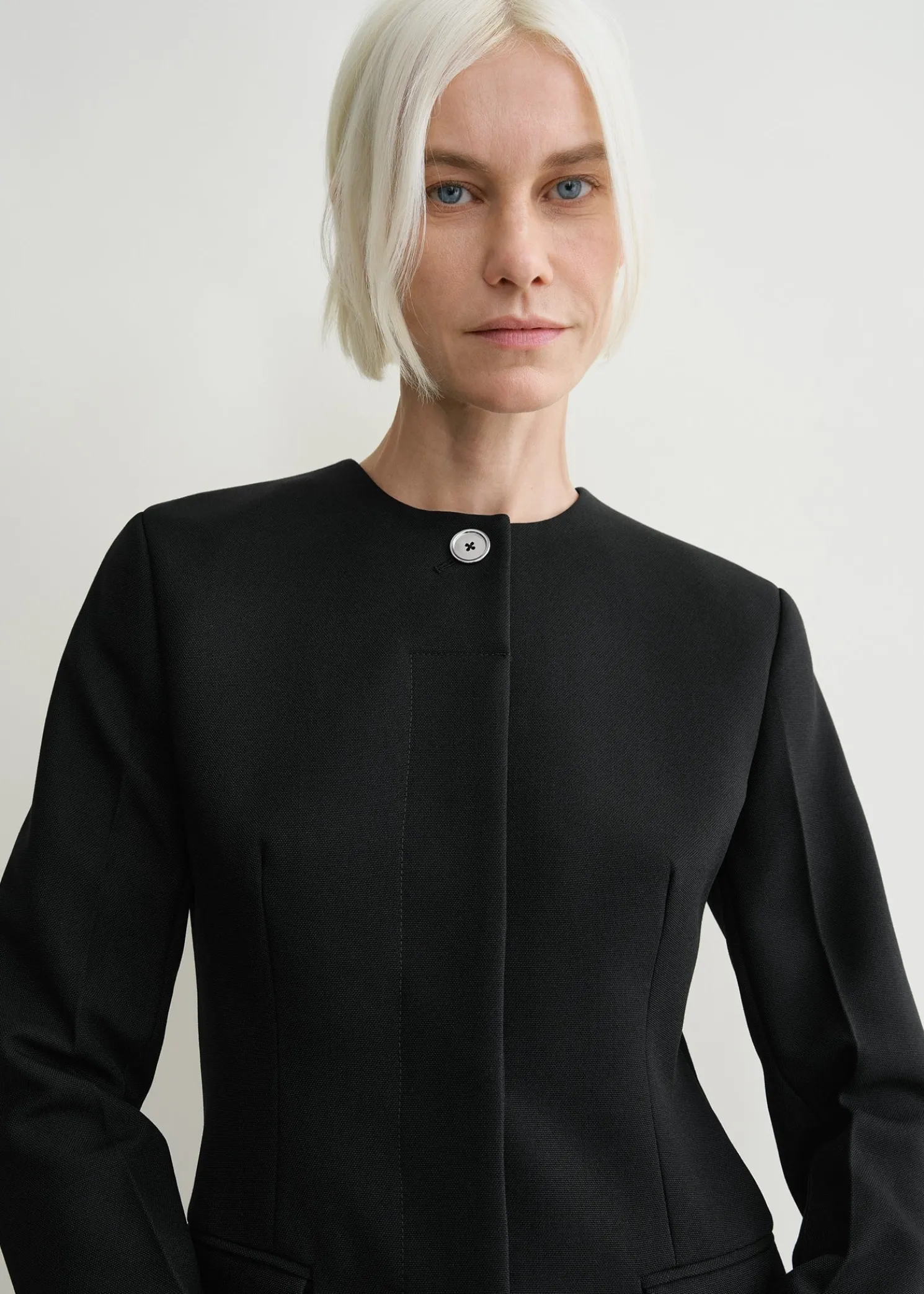 Collarless cinched jacket black