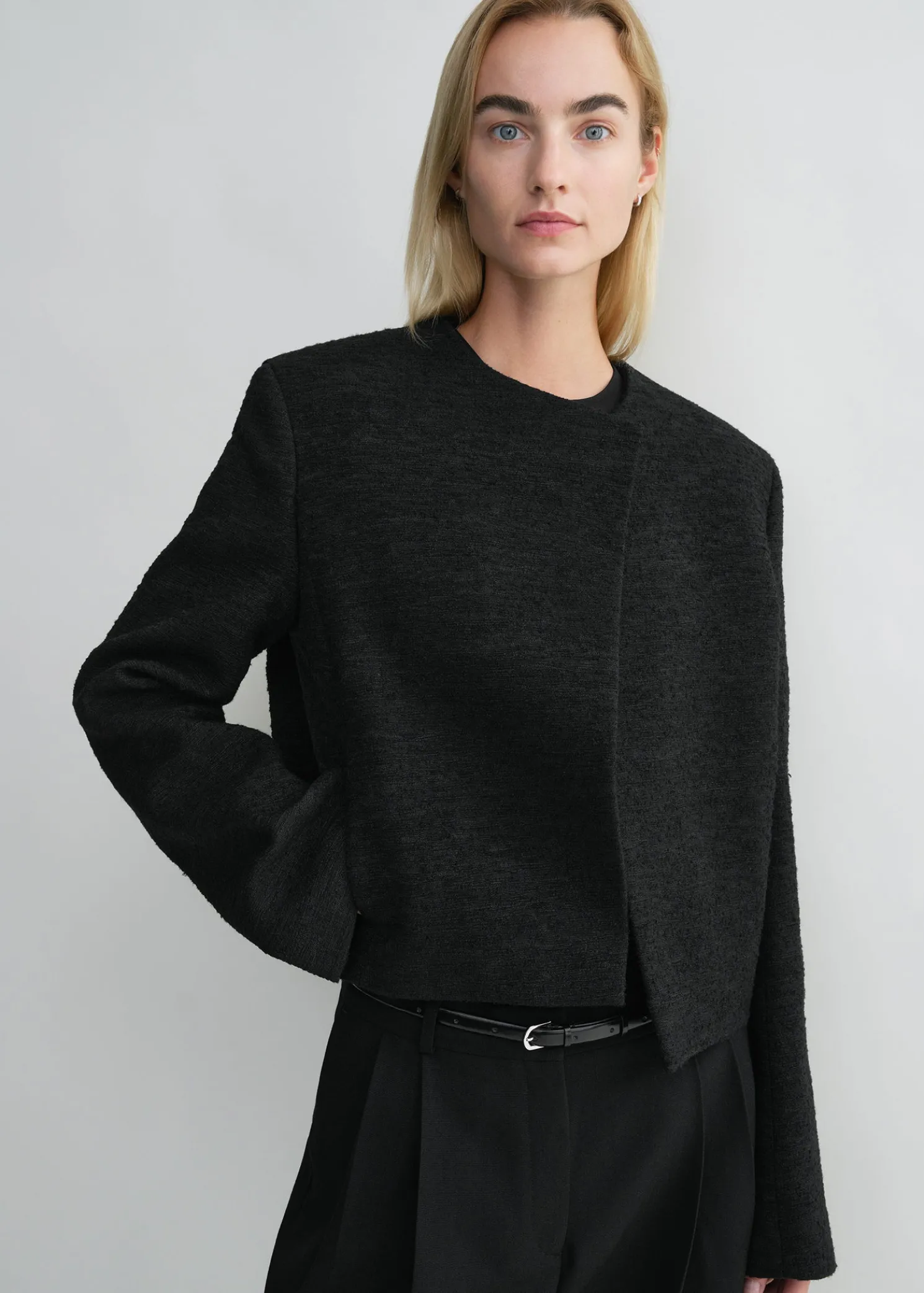 Cropped bouclé jacket black
