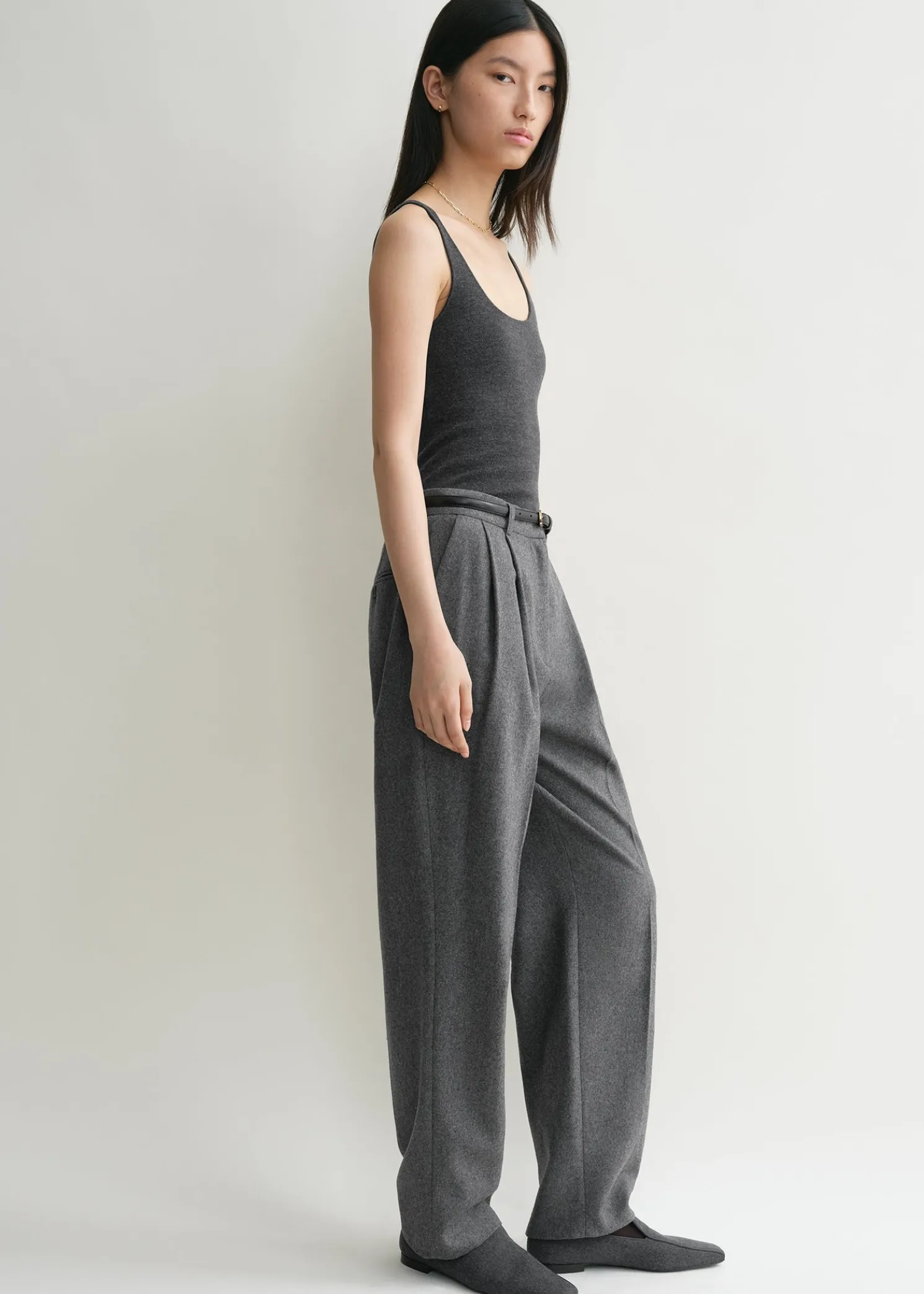 Double-pleated tailored trousers grey melange