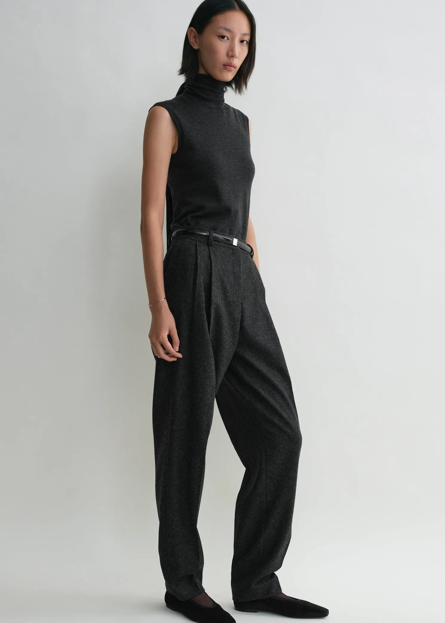 Double-pleated tailored trousers charcoal melange