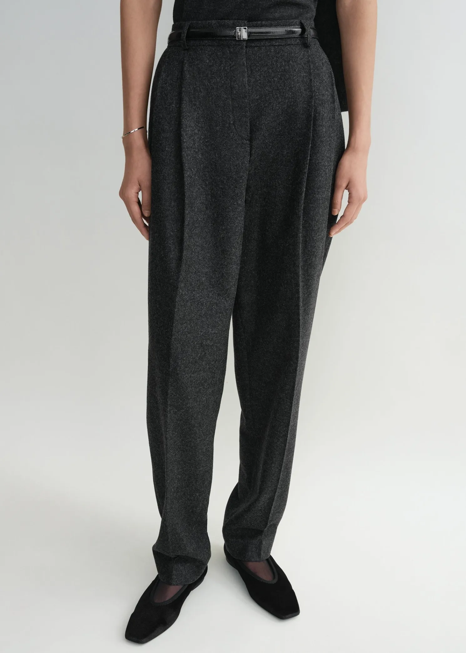Double-pleated tailored trousers charcoal melange