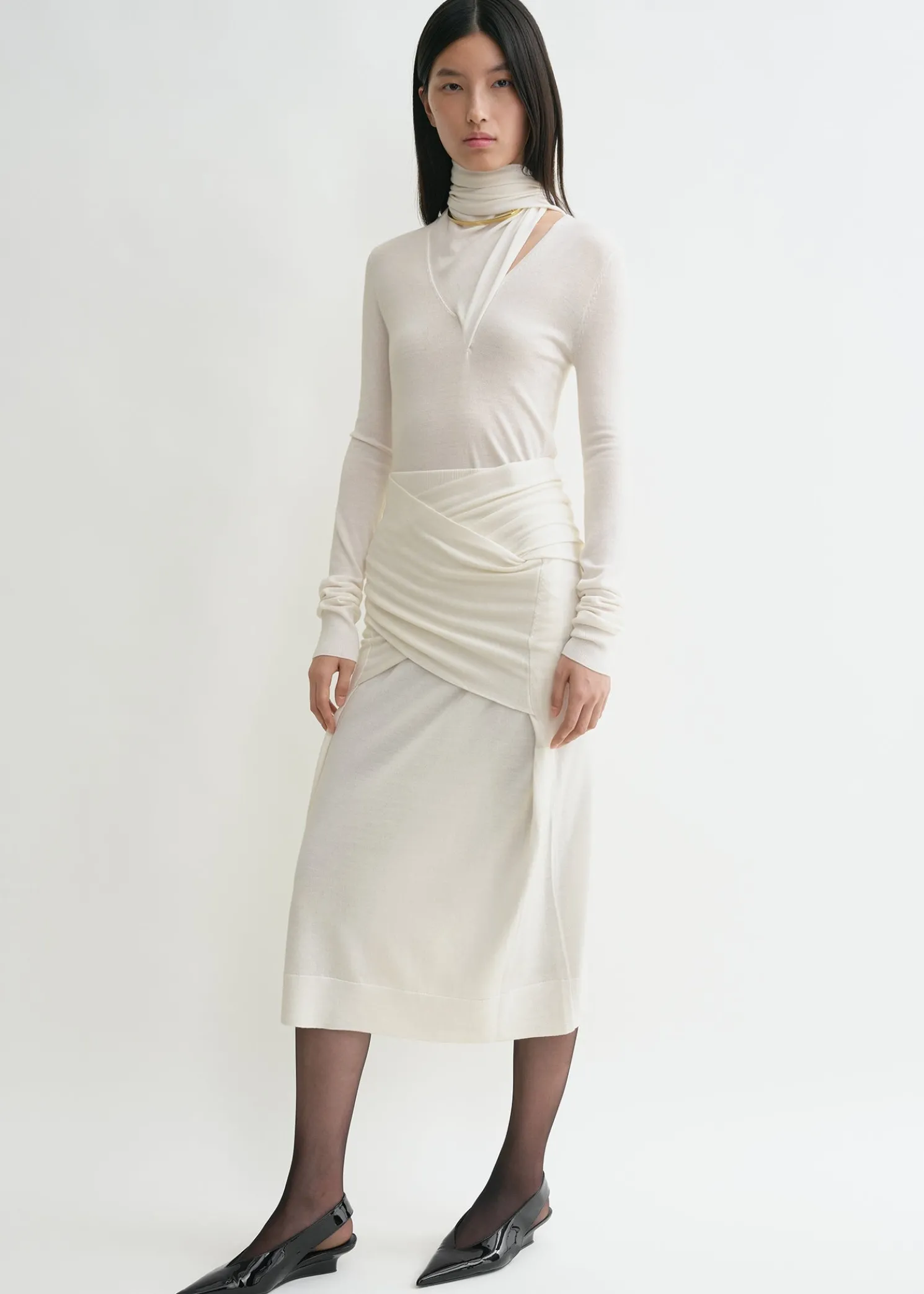 Draped fine knit skirt off-white