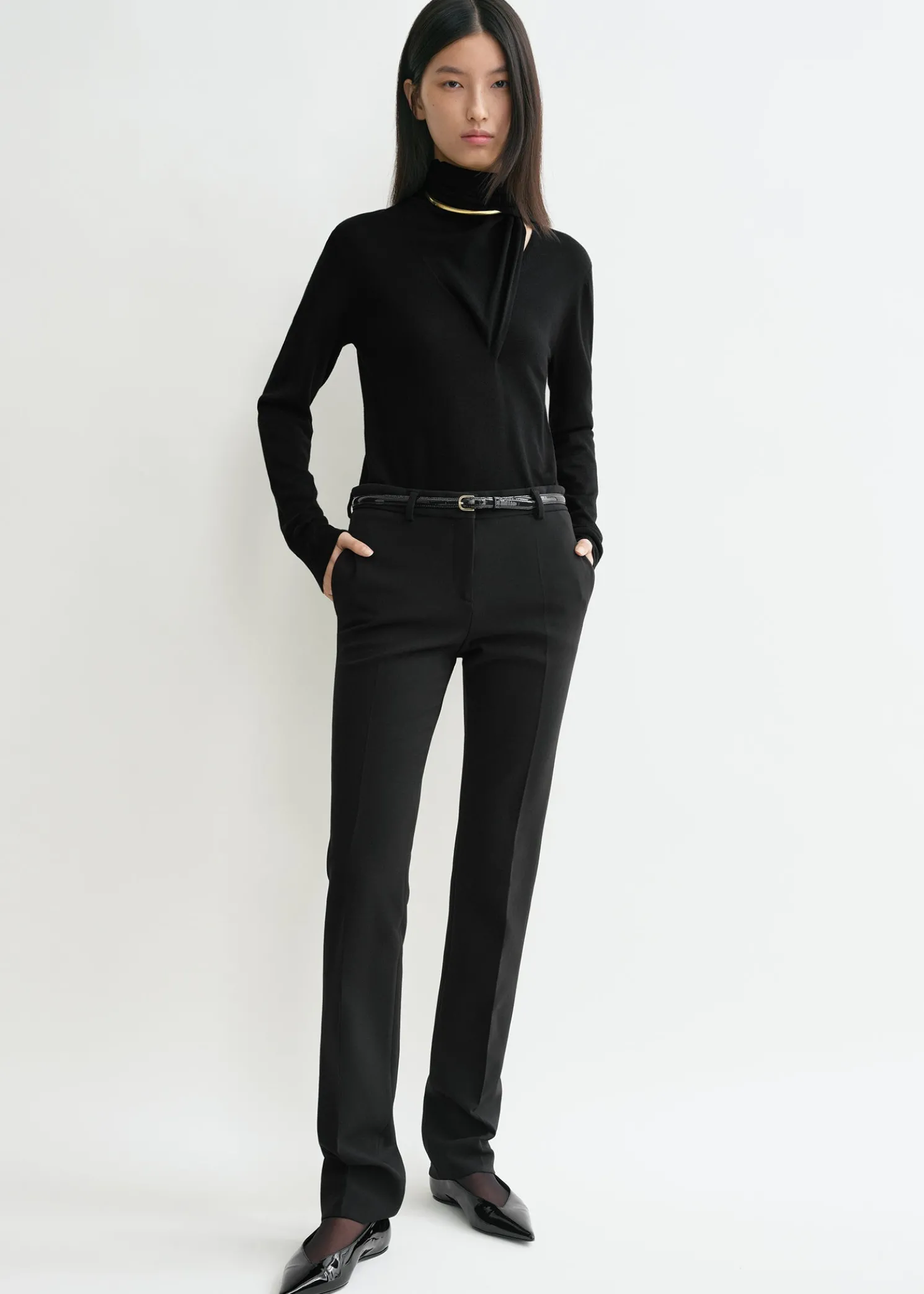 Draped-scarf fine knit black