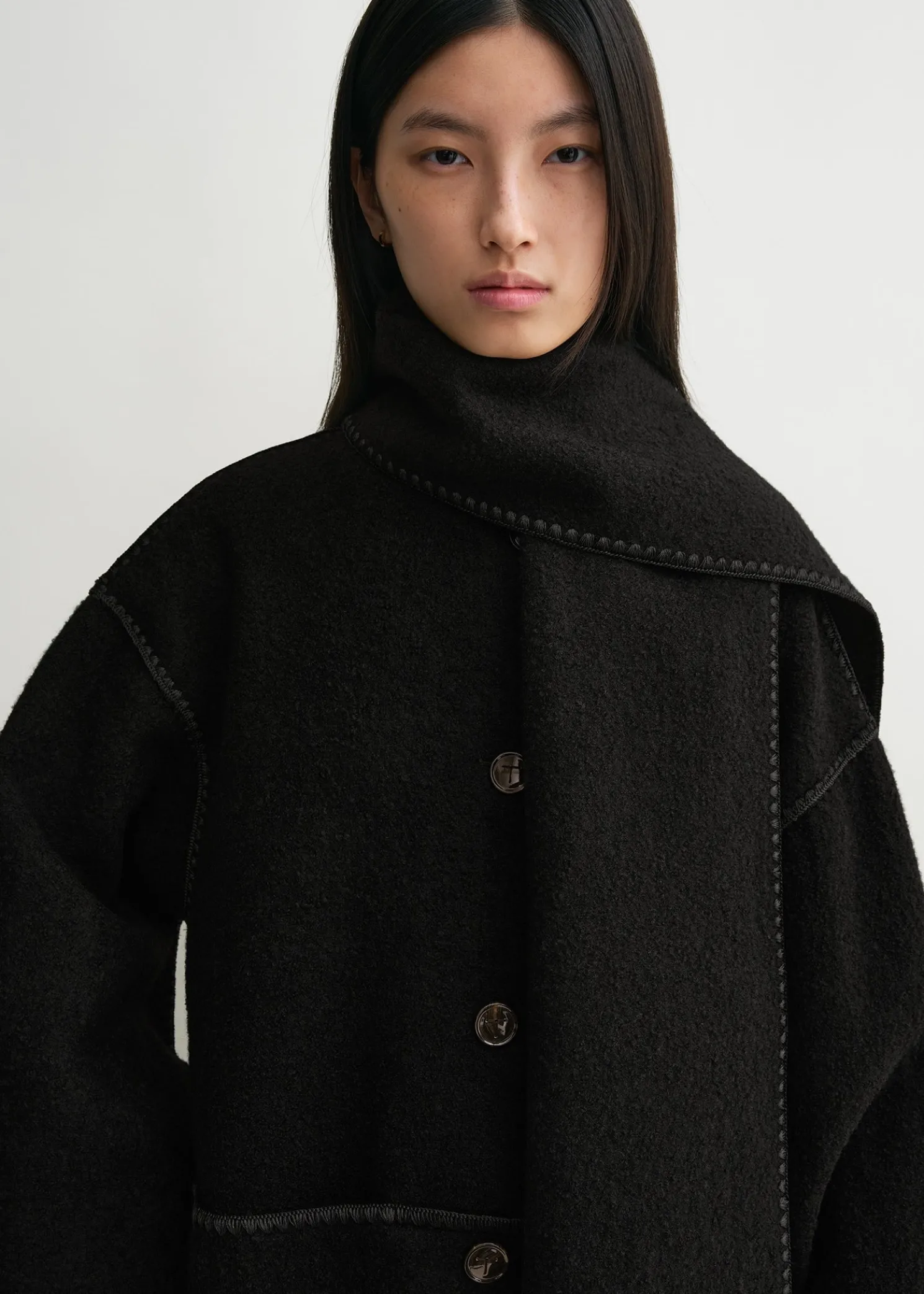 Embroidered scarf coat black