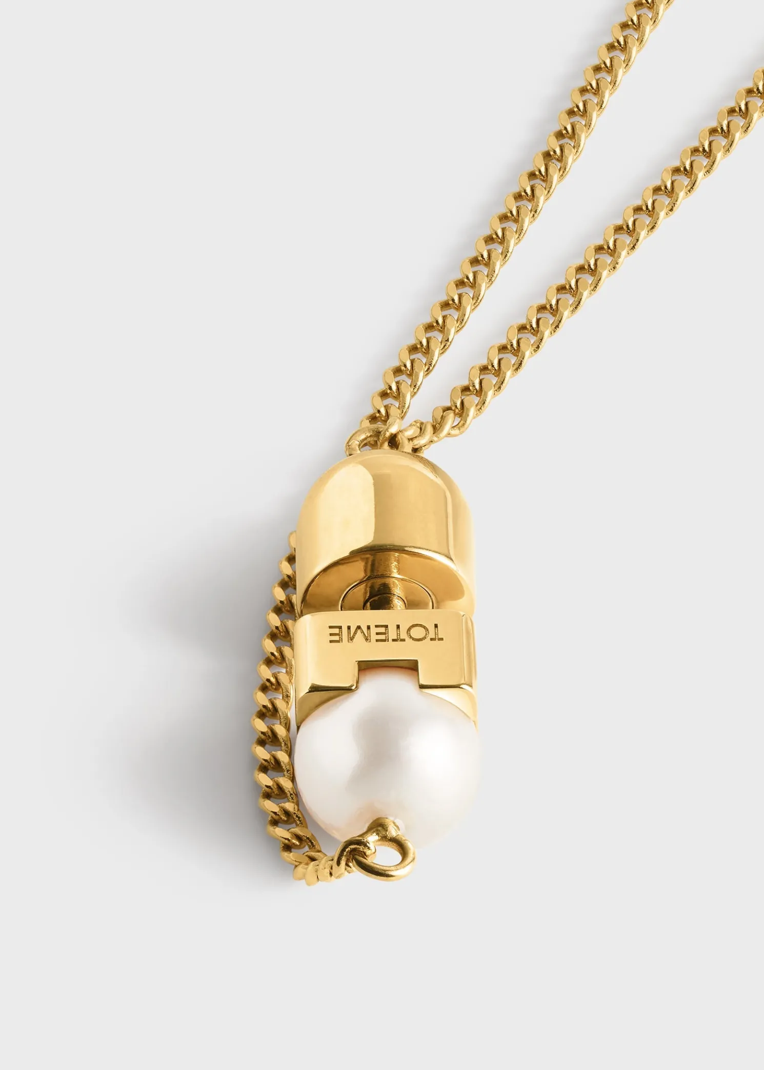 Faux pearl necklace white