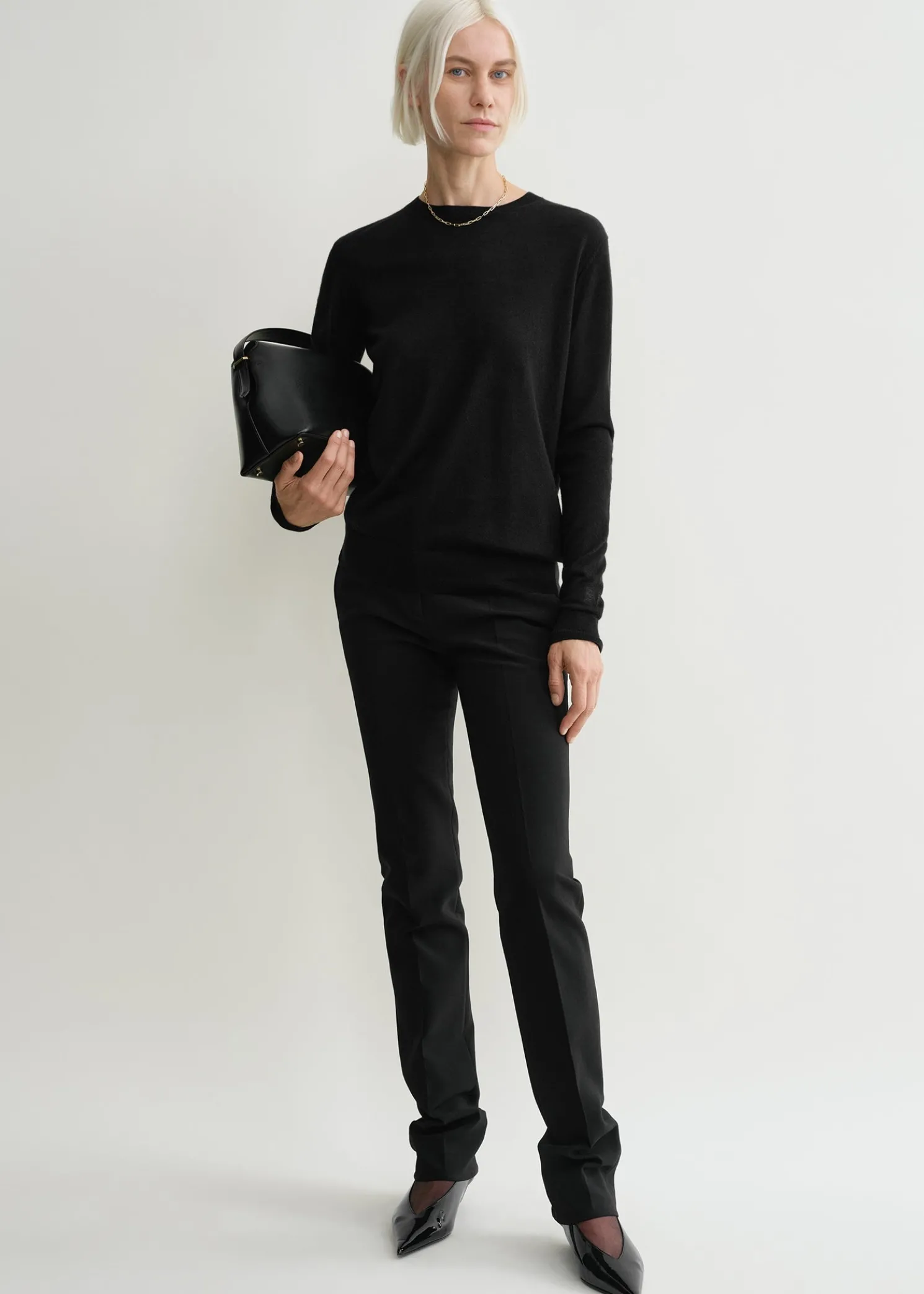 Fine crew-neck knit black