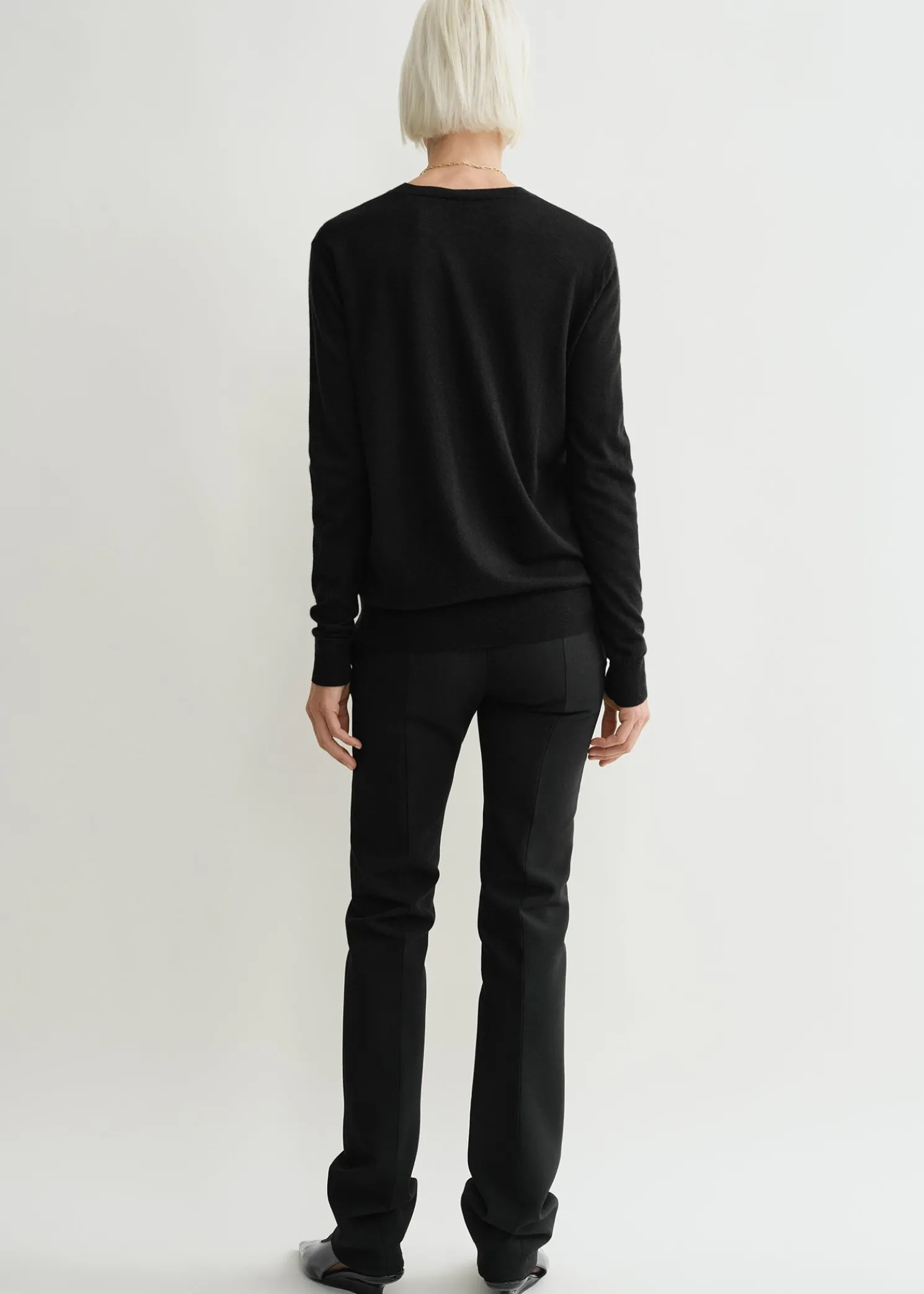 Fine crew-neck knit black