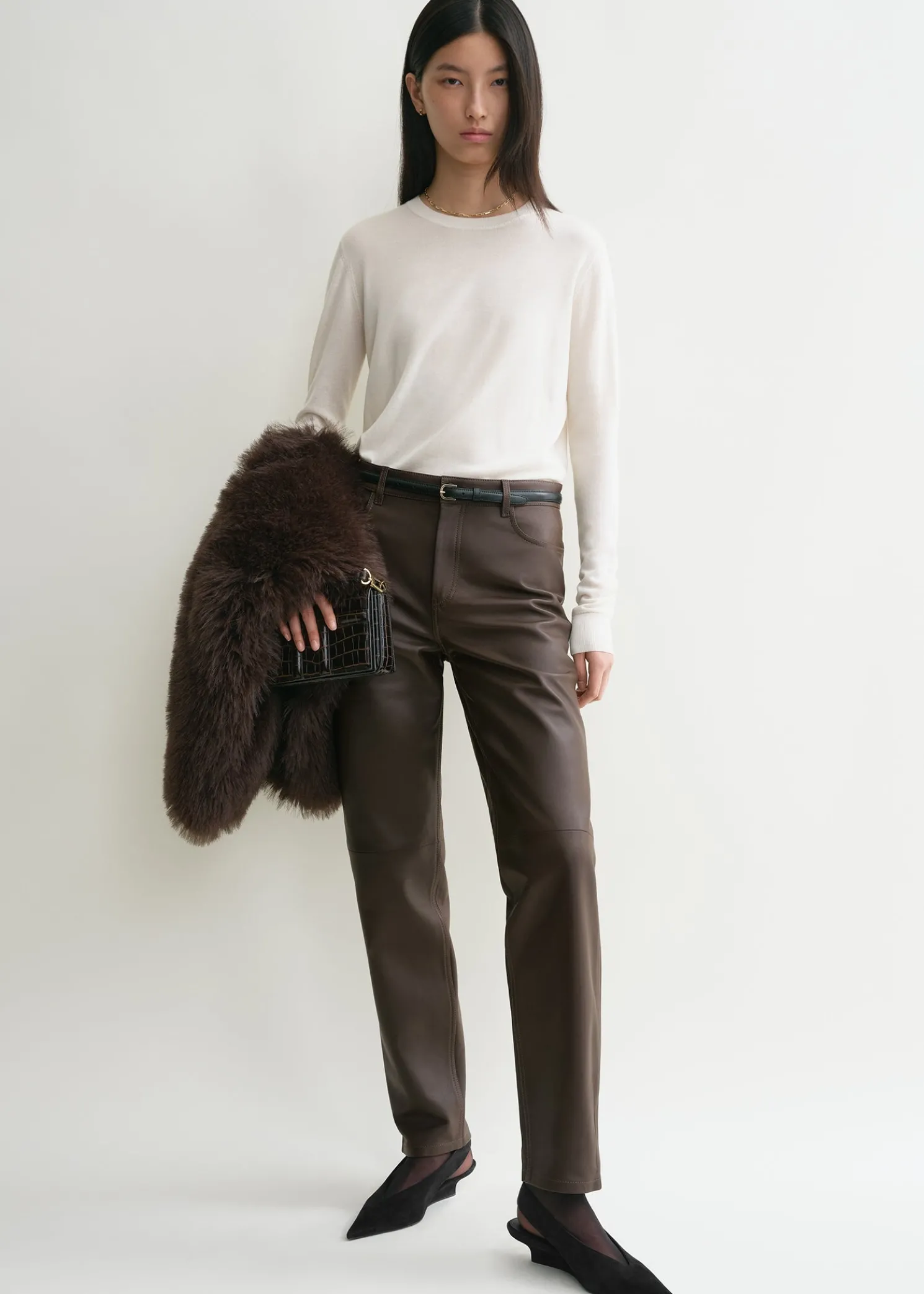 Fine crew-neck knit off-white