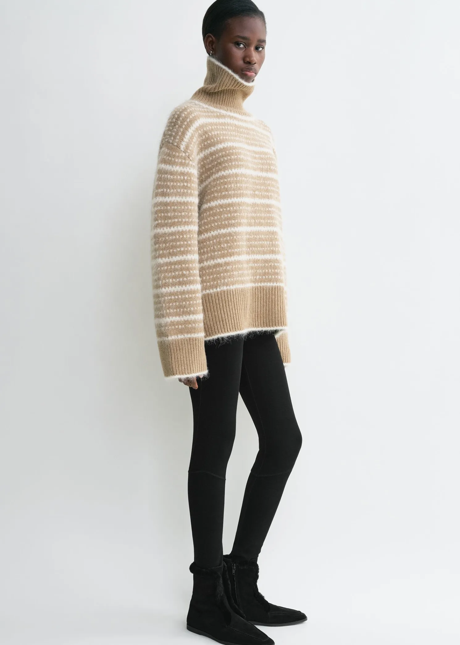 Heritage turtleneck soft camel