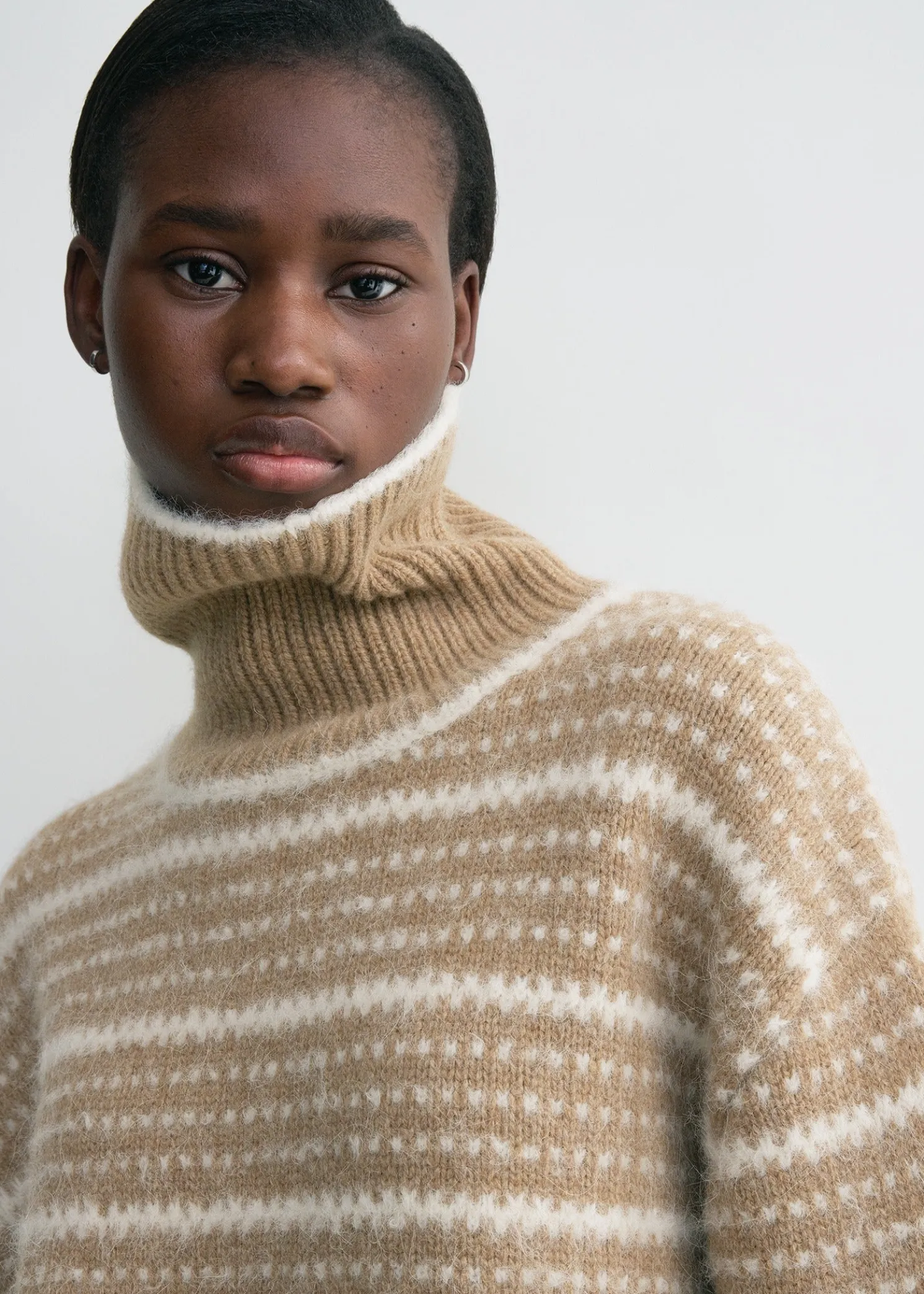 Heritage turtleneck soft camel