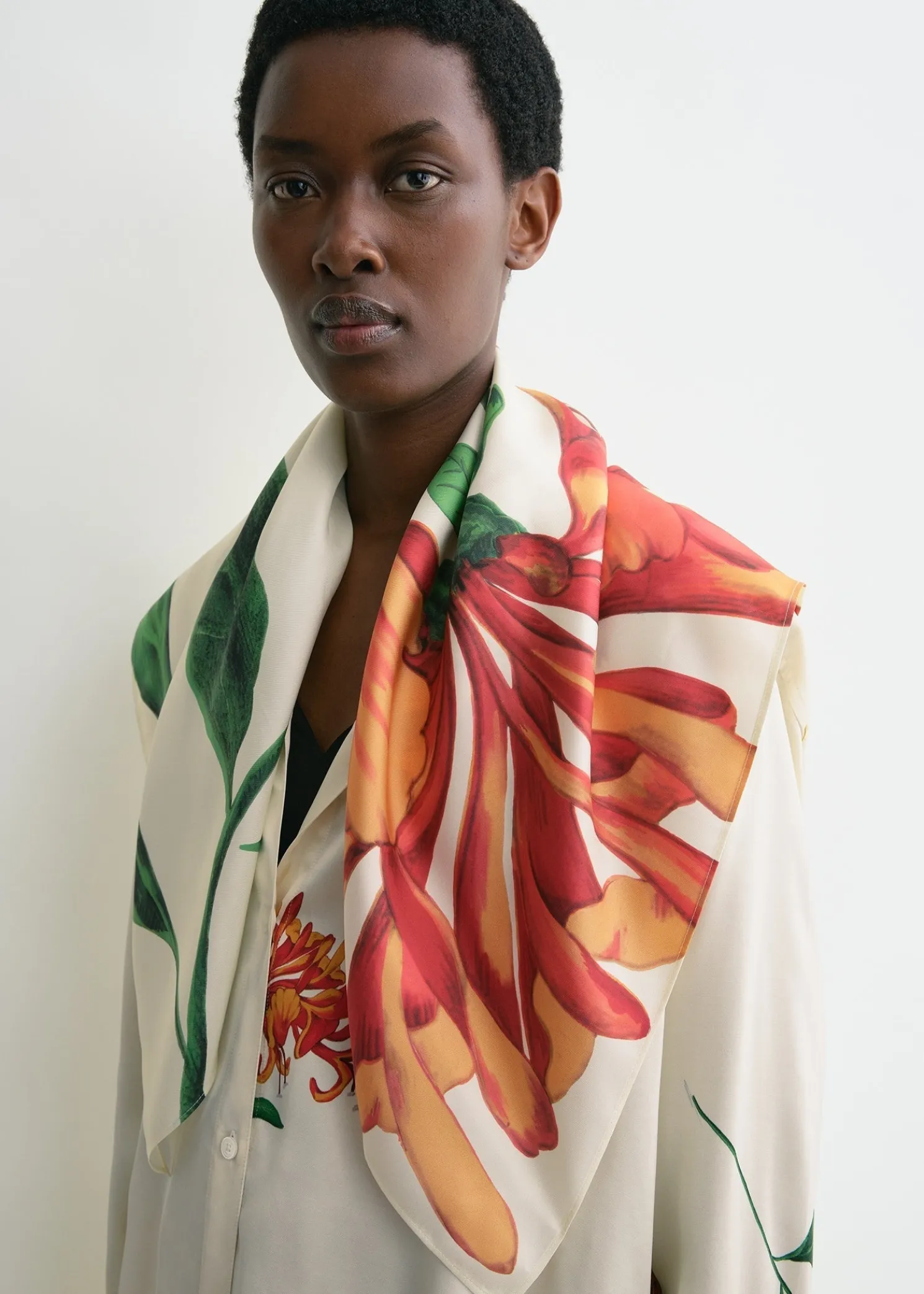Honeysuckle silk scarf ecru/orange