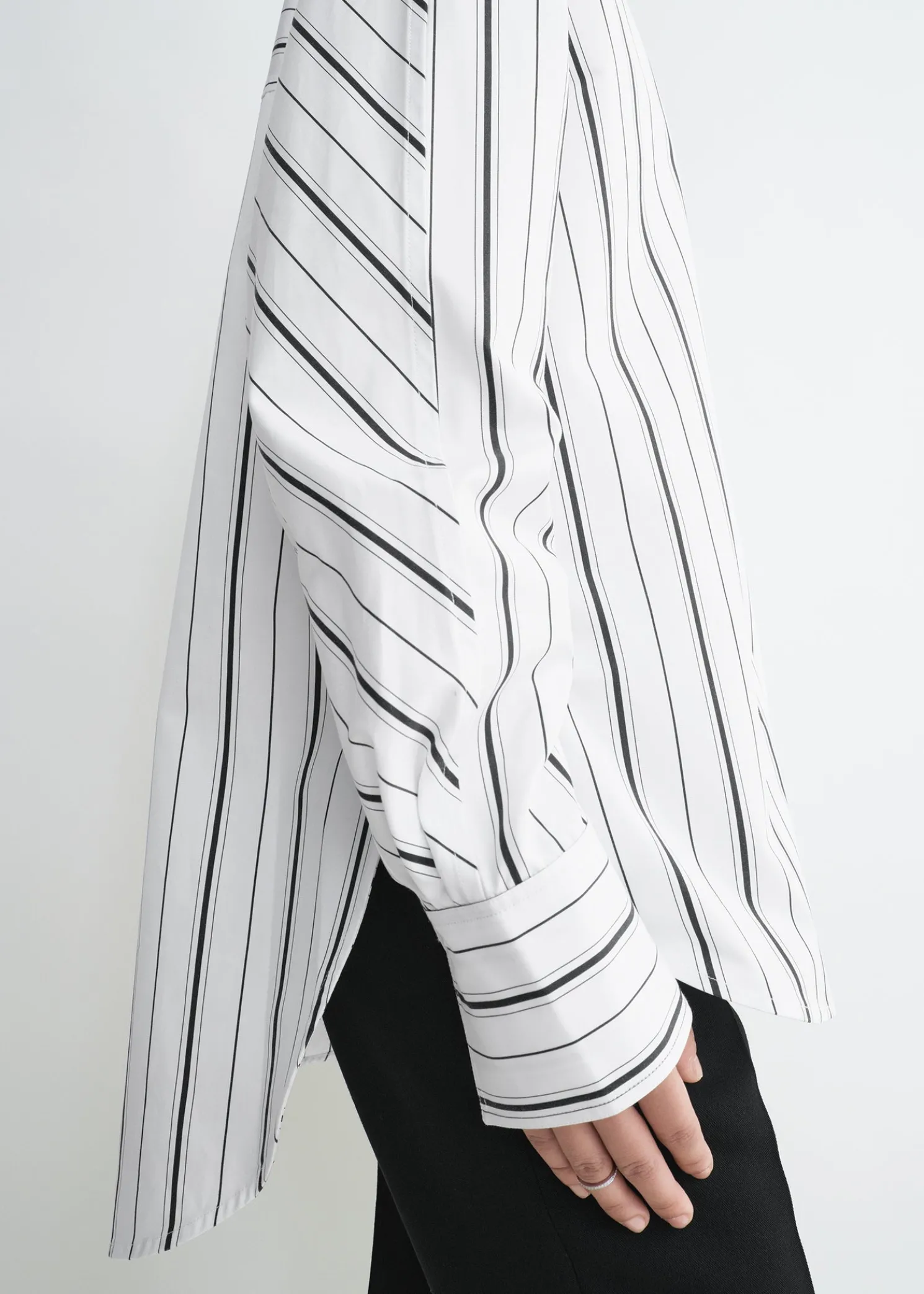Kimono-sleeve striped shirt white/black
