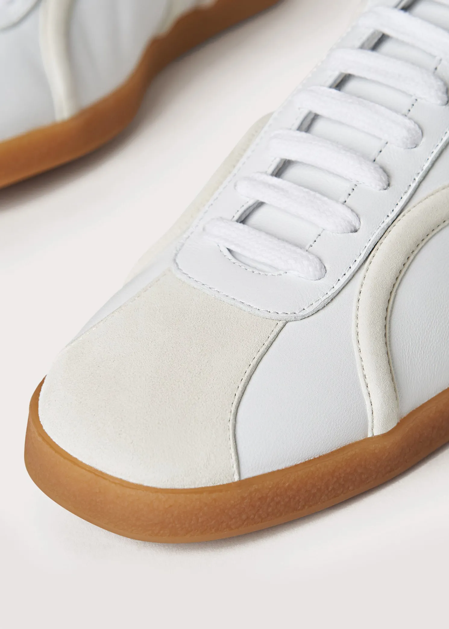 Leather sneakers off-white