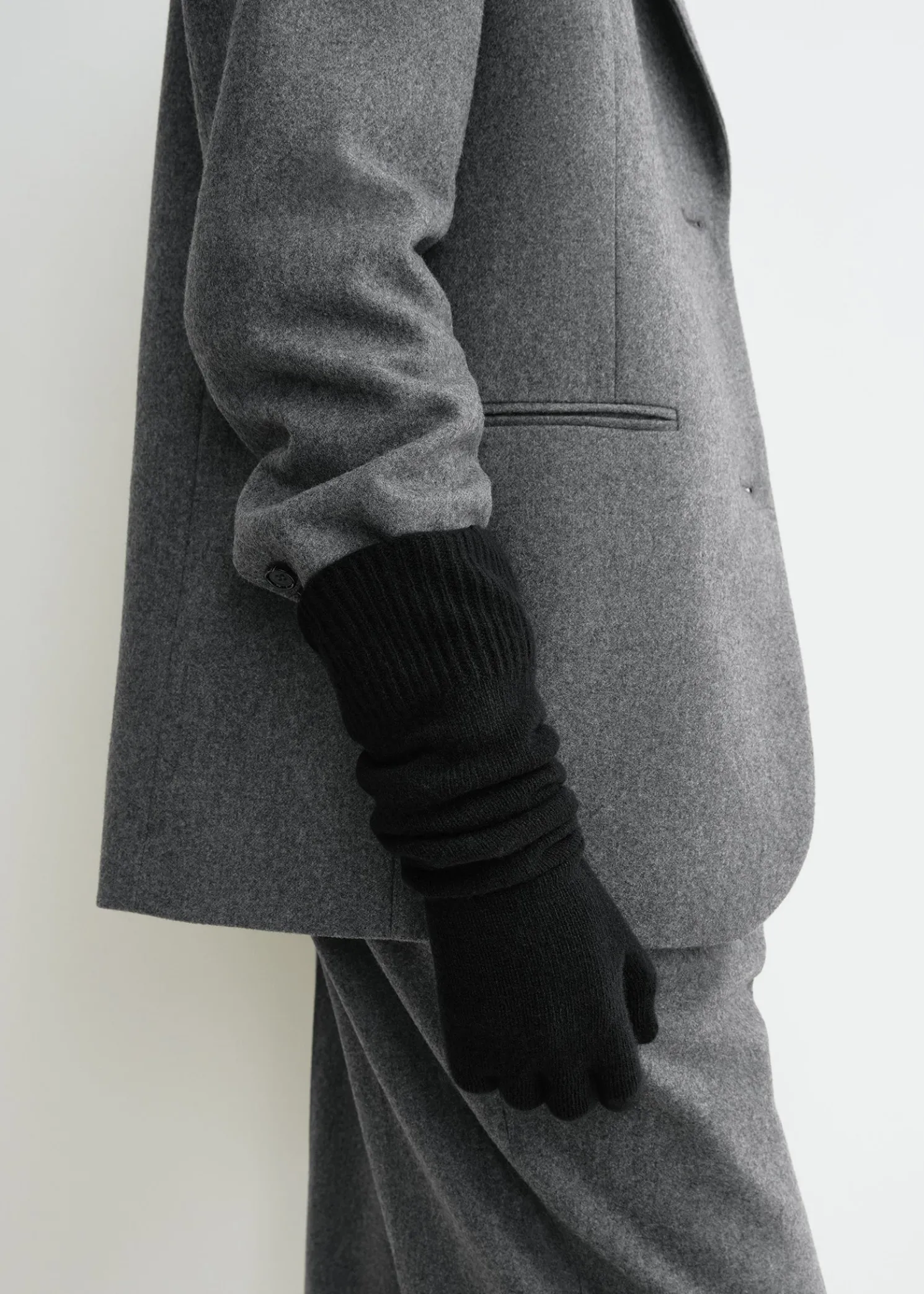 Long knit gloves black