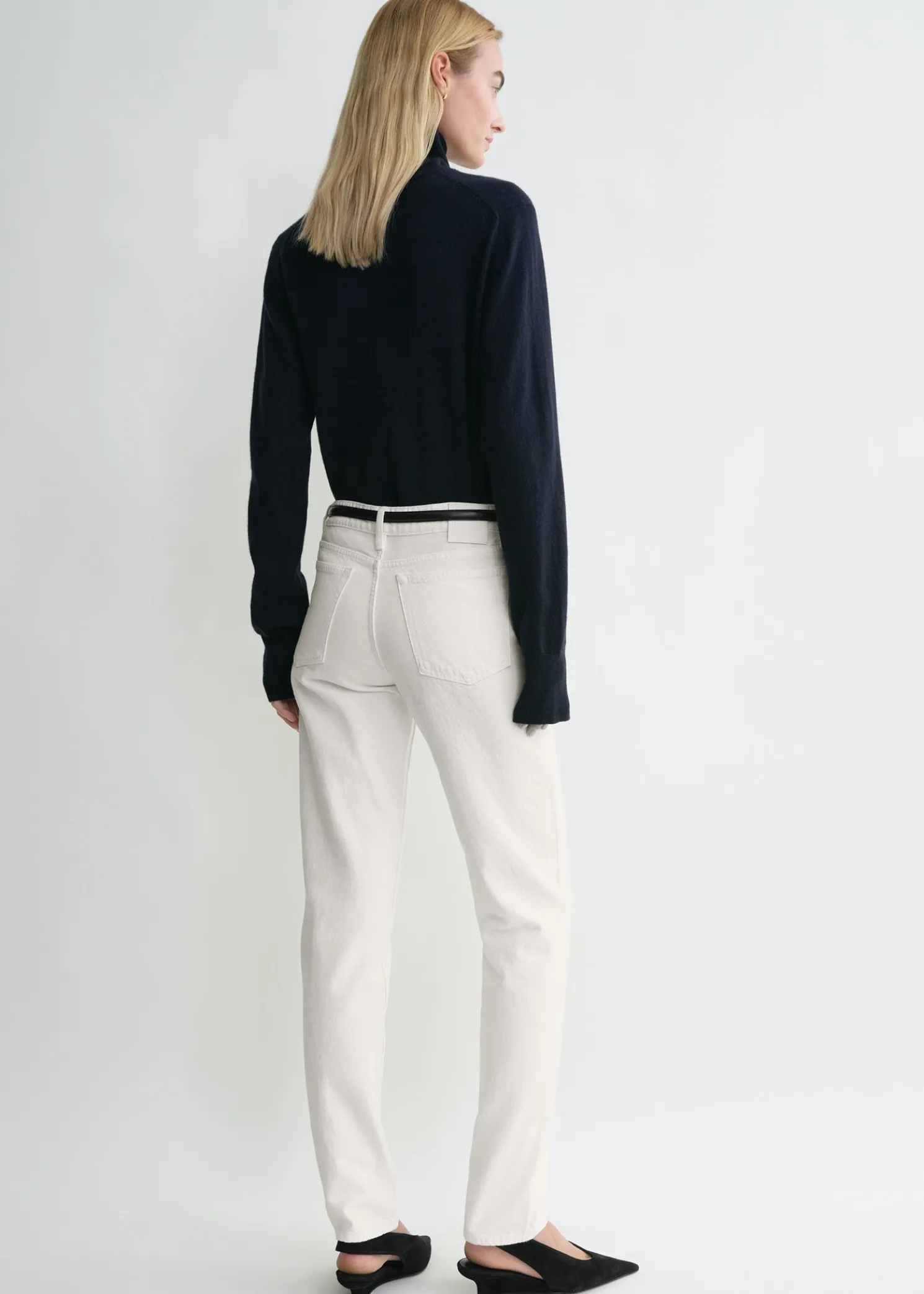 Low taper denim white