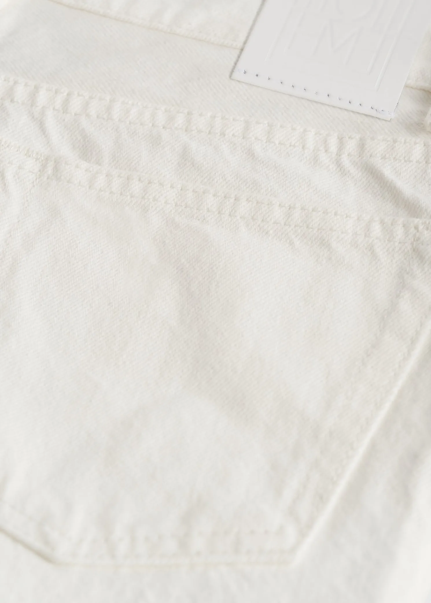 Low taper denim white