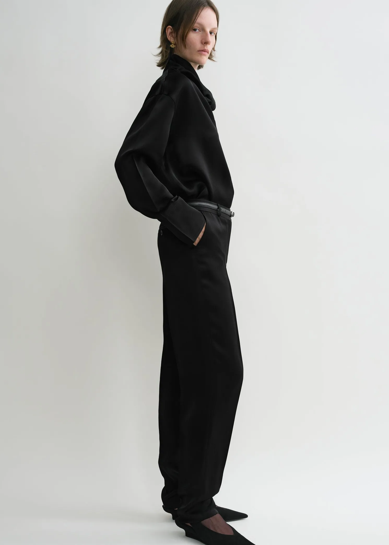 Low-waist satin trousers black