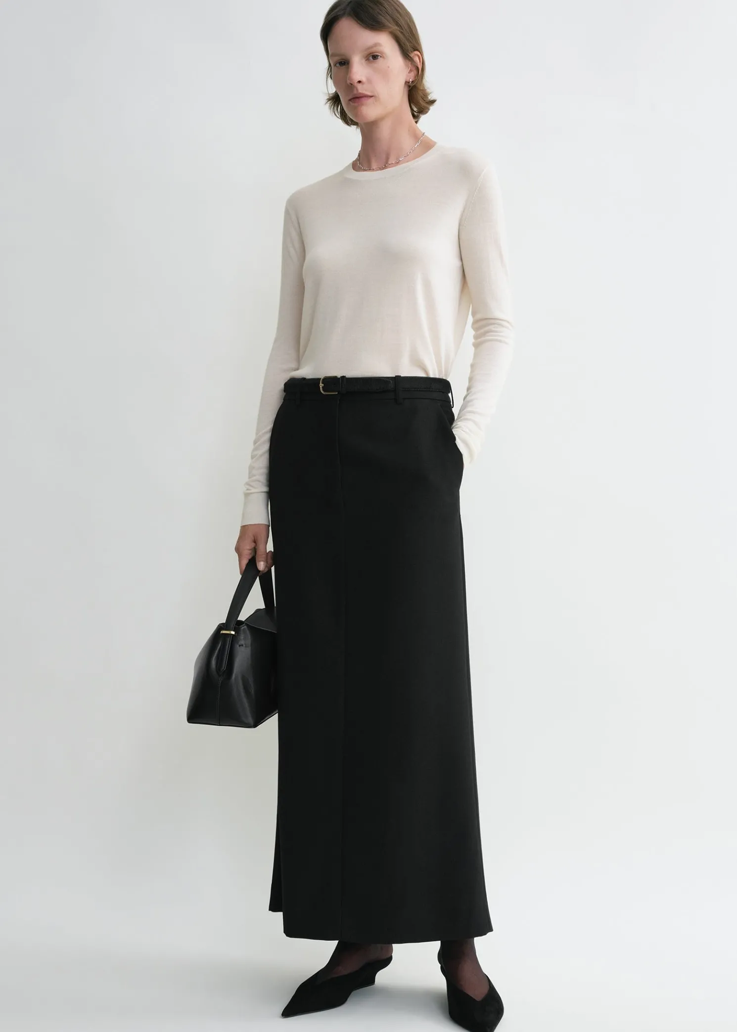Low-waist straight skirt black
