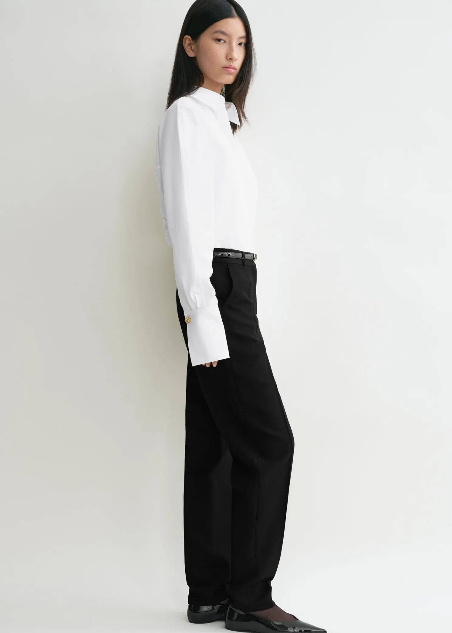 Low-waist tailored trousers black