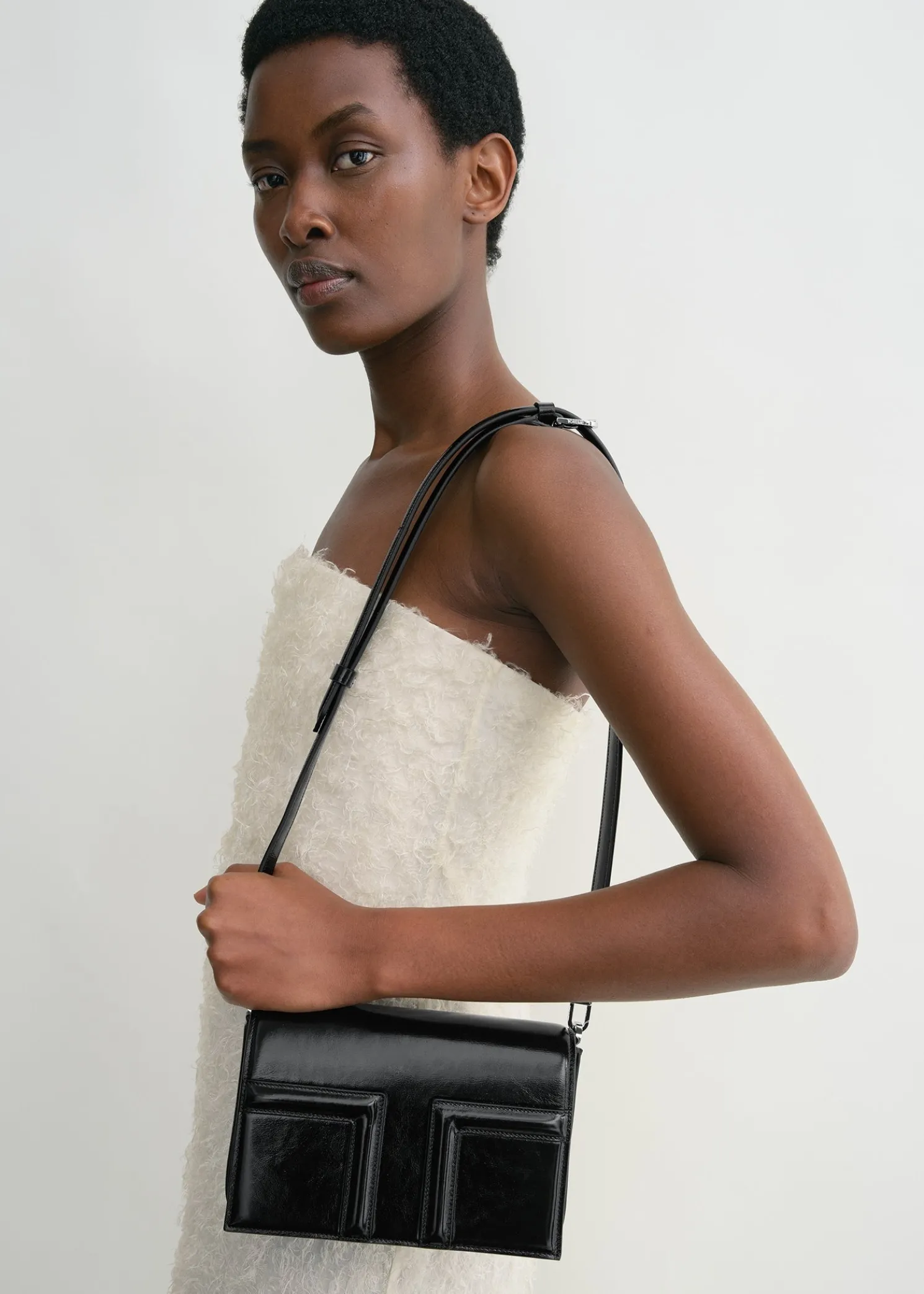 Mini T-Flap Naplack bag black