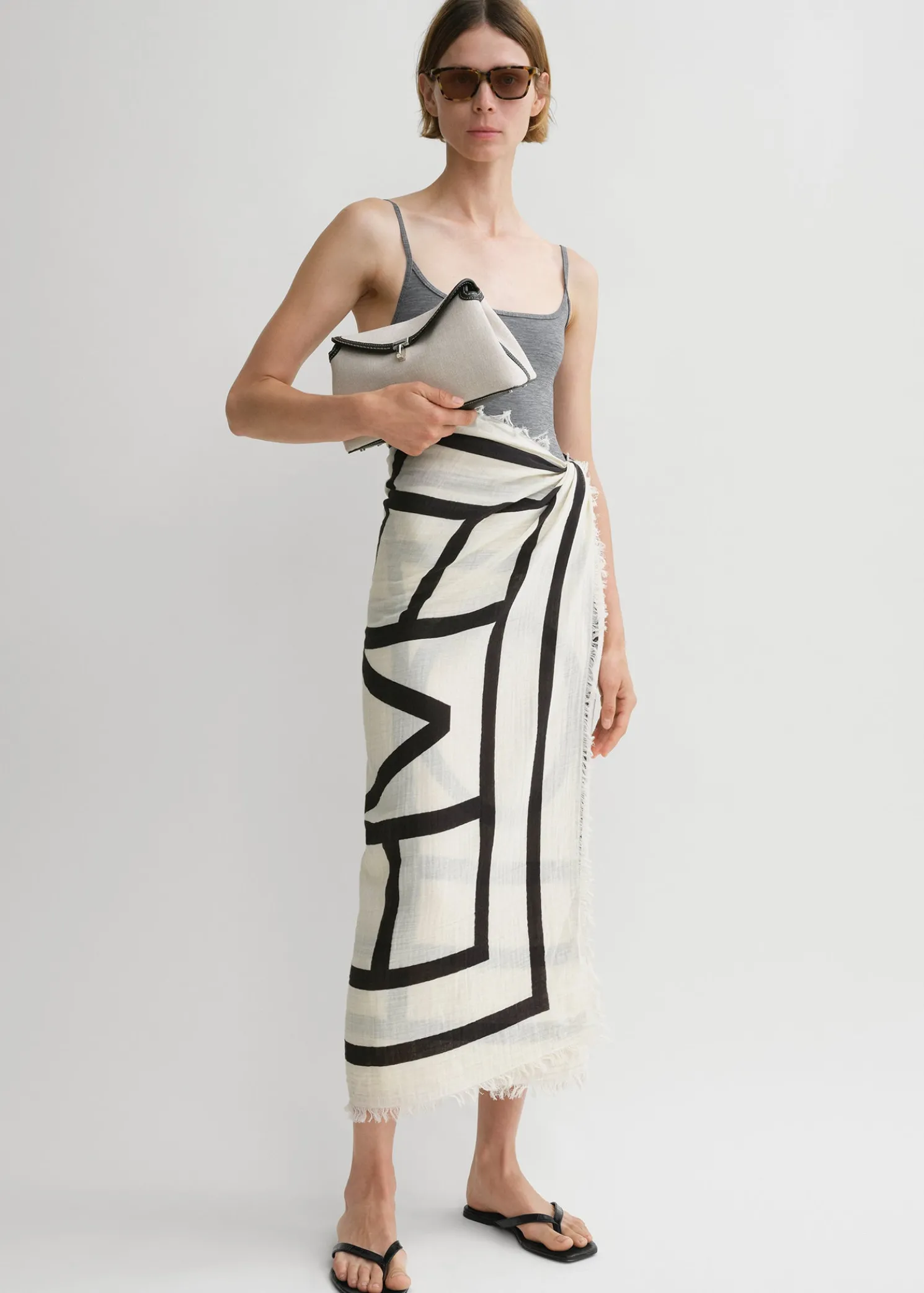 Monogram beach sarong ecru/black