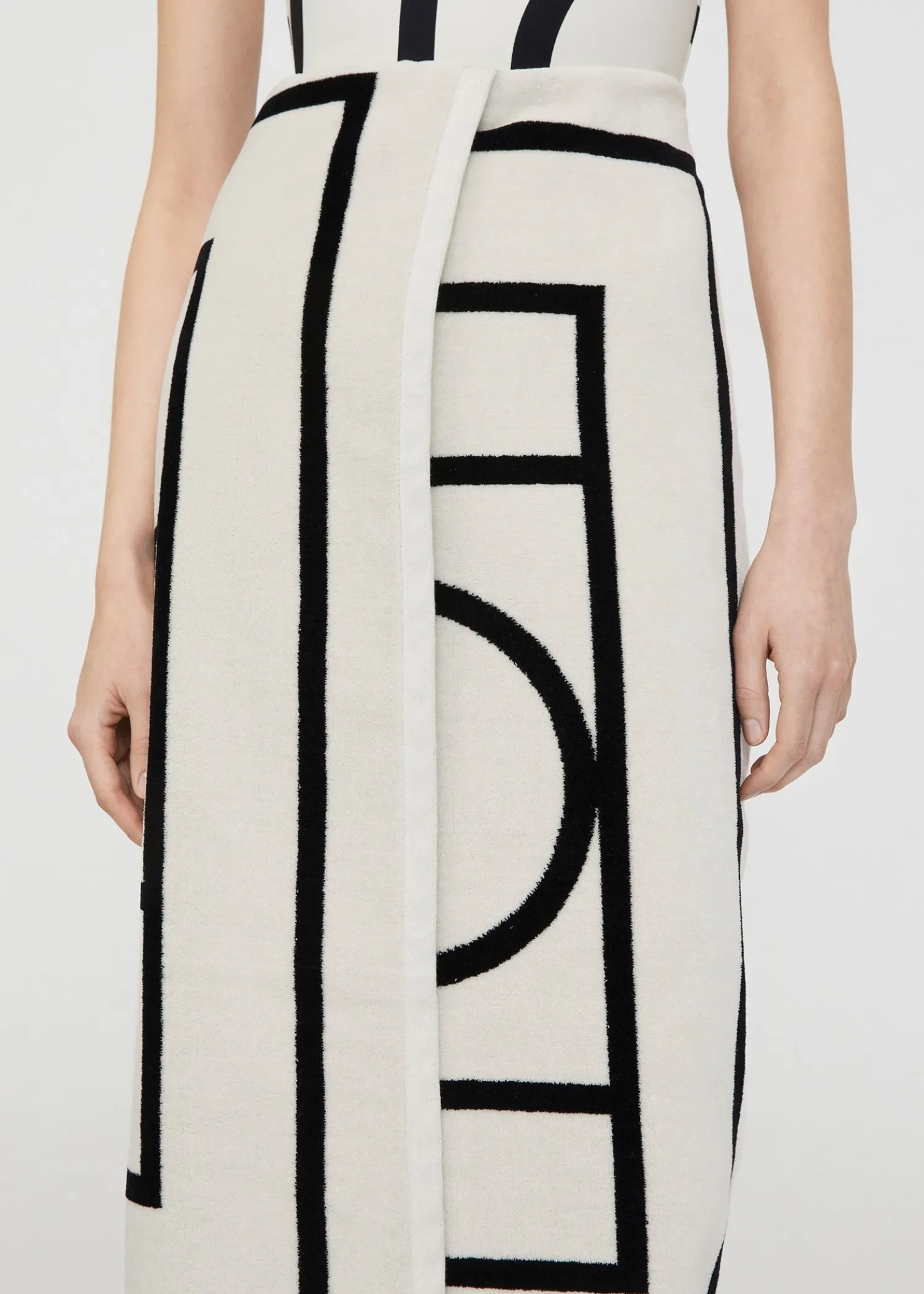 Monogram jacquard beach towel tofu