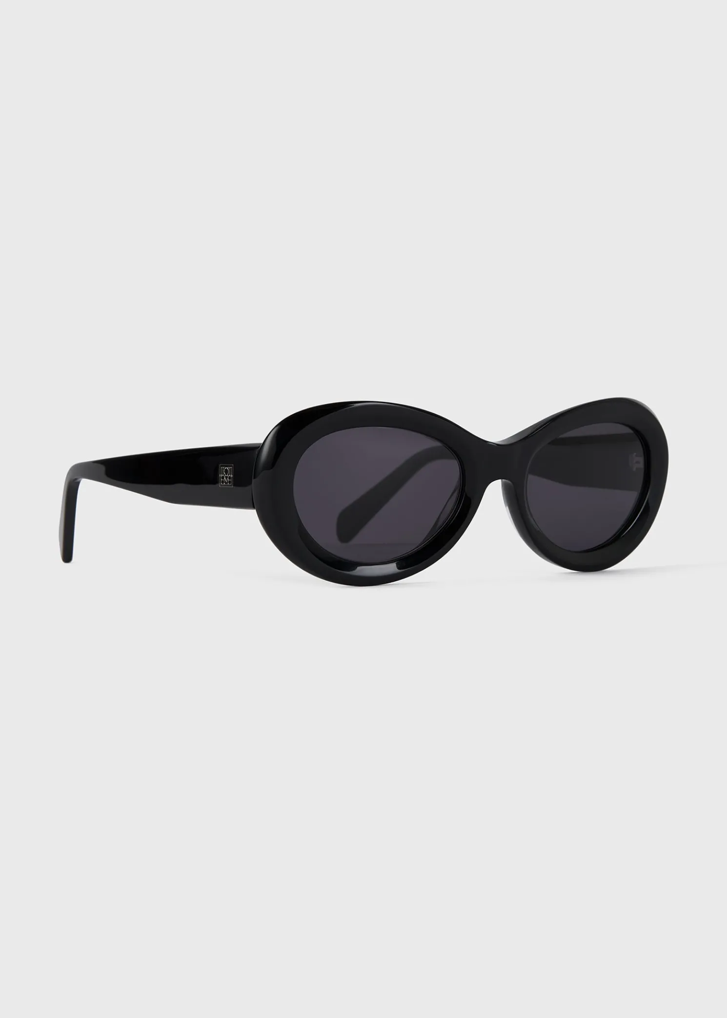 Oval sunglasses black