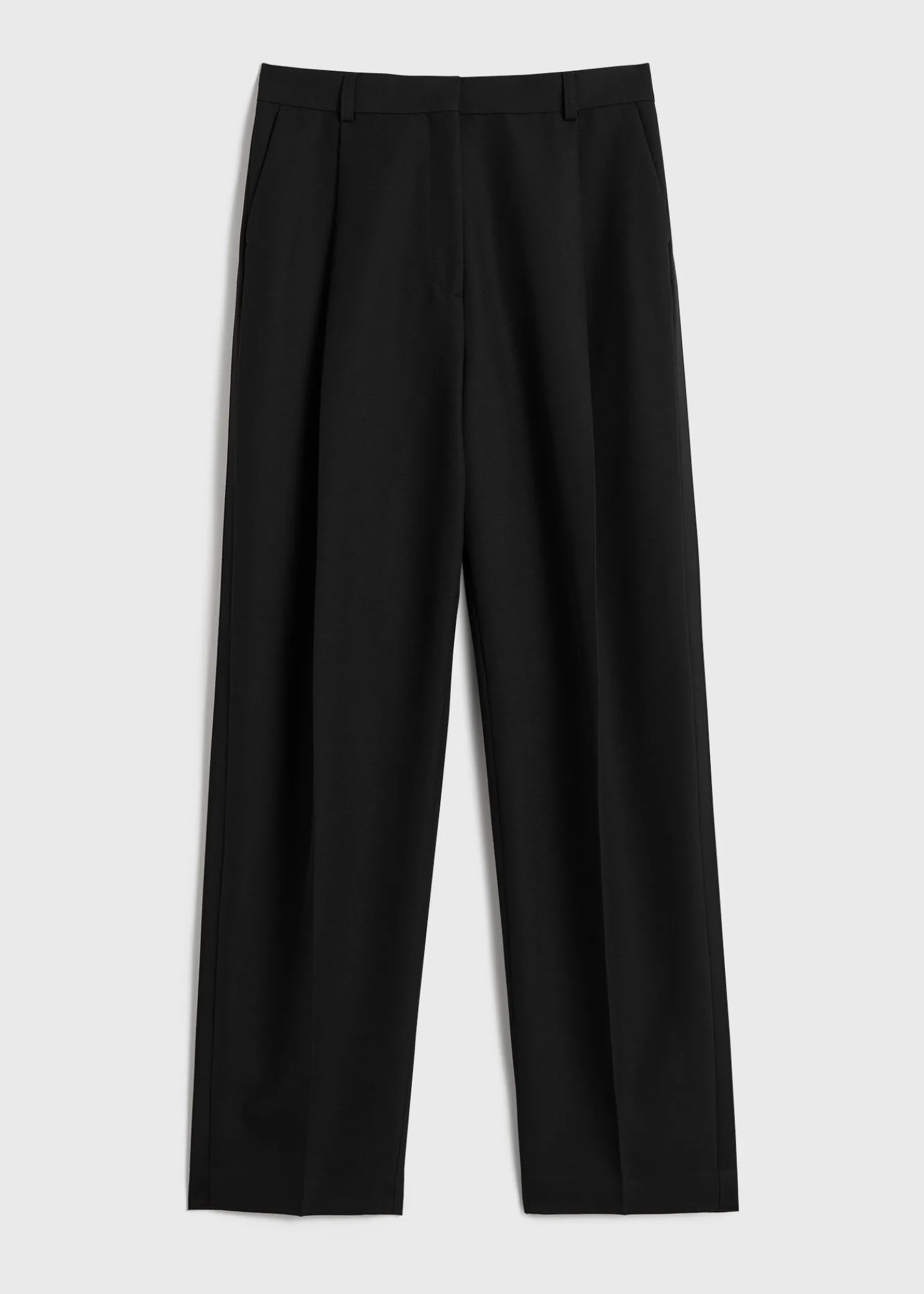 Pleated straight trousers black