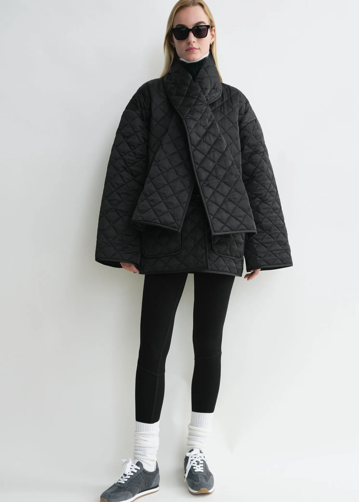Quilted scarf jacket black