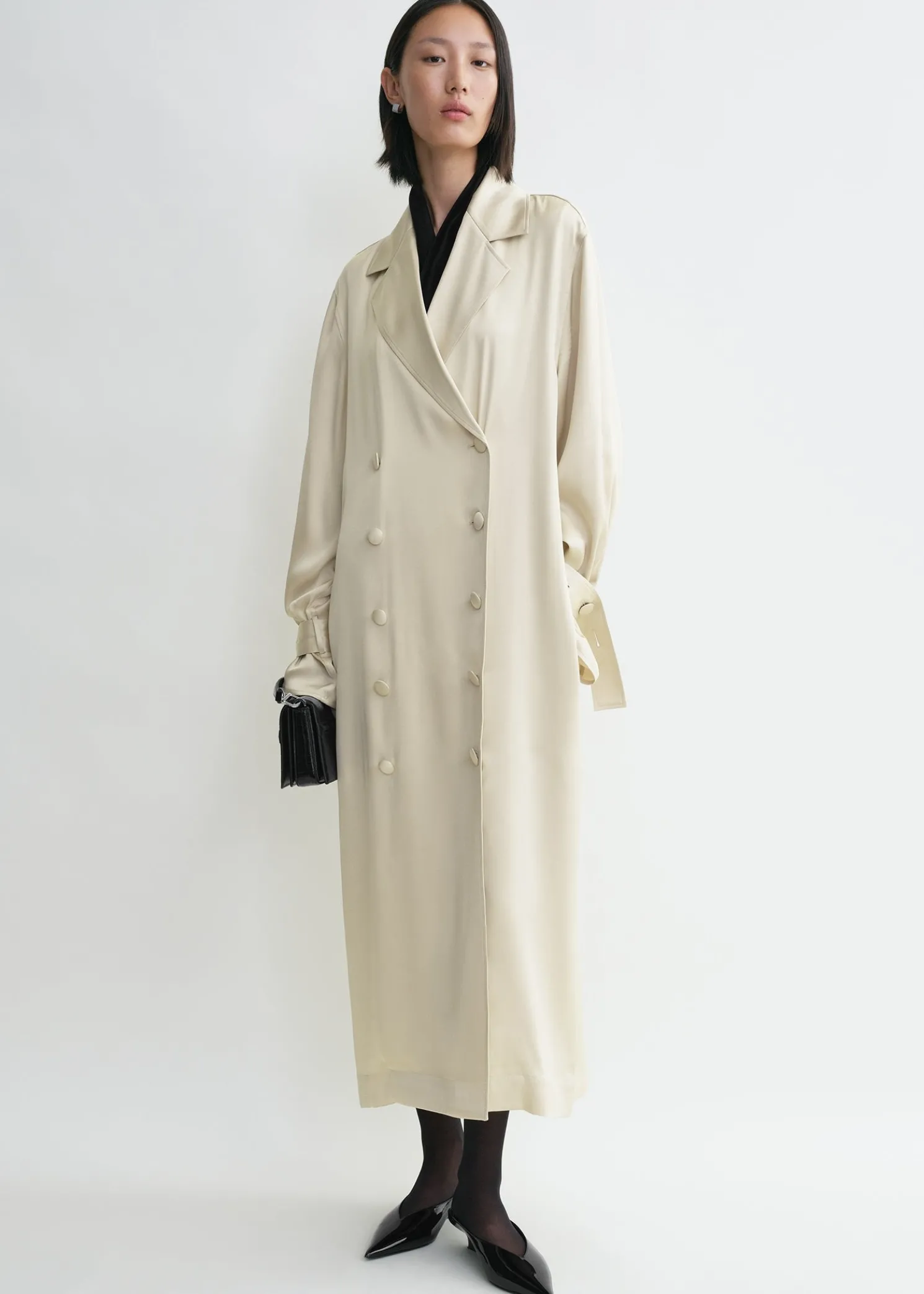 Satin trench dress pearl