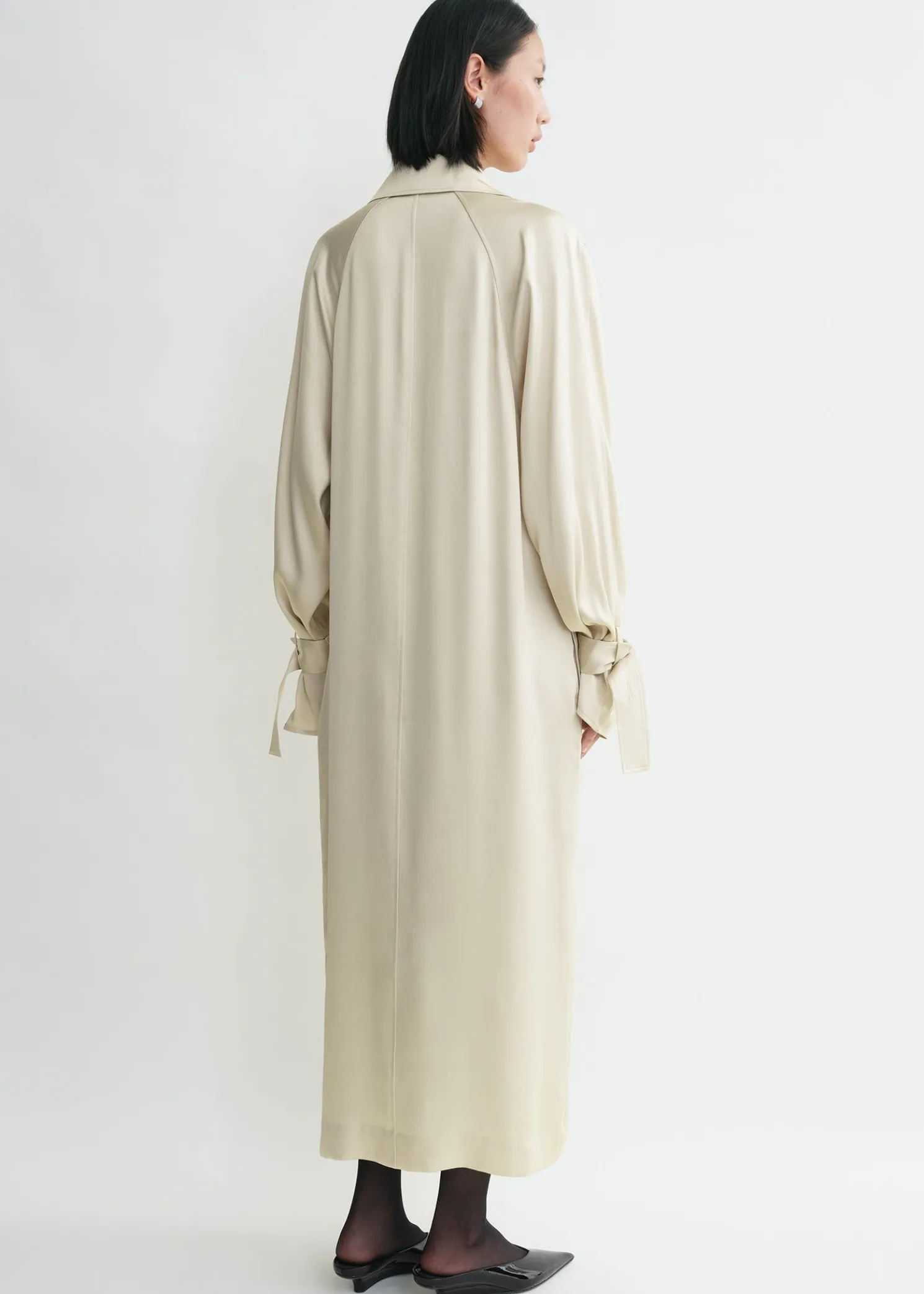 Satin trench dress pearl