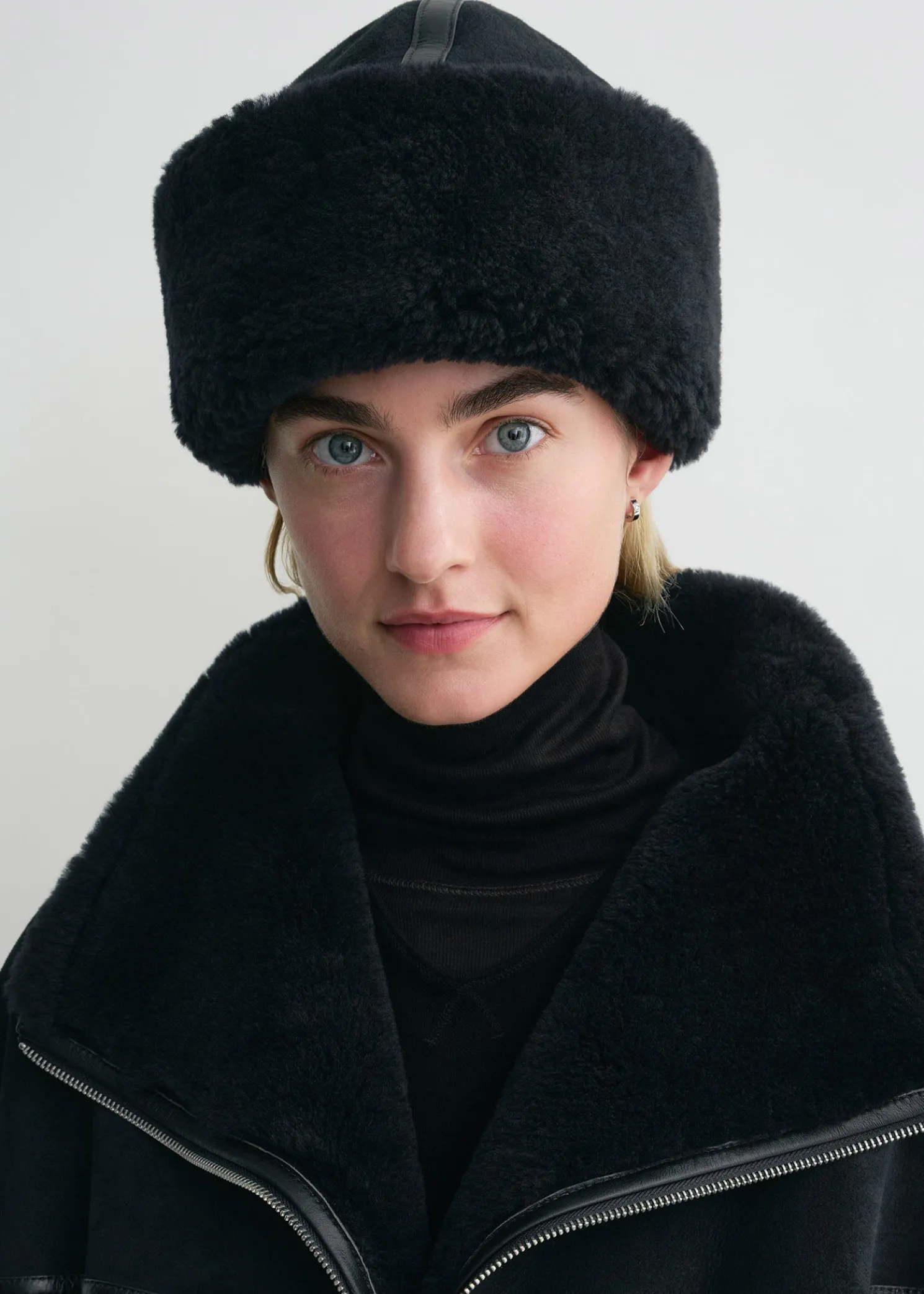 Shearling winter hat navy