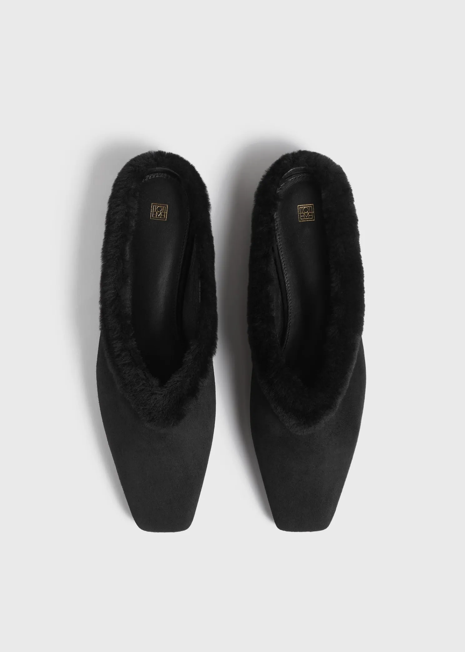 Shearling-edge slippers black