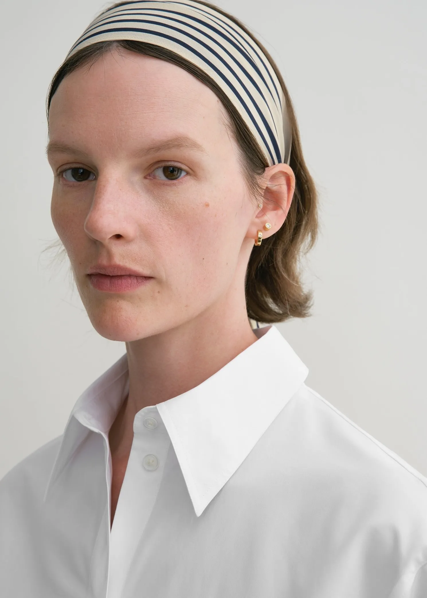 Signature monogram silk ribbon scarf creme