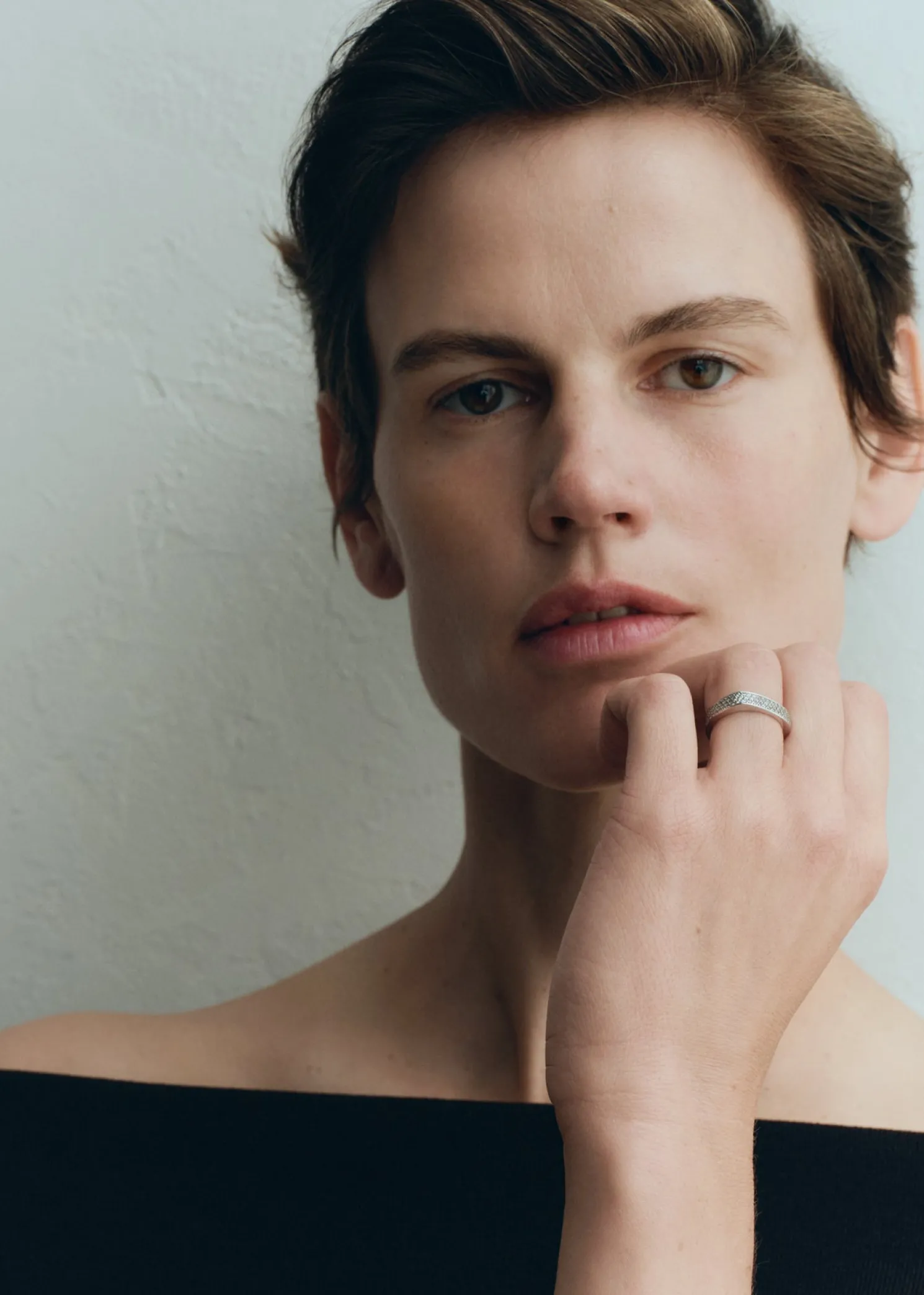 Signature pavé ring silver