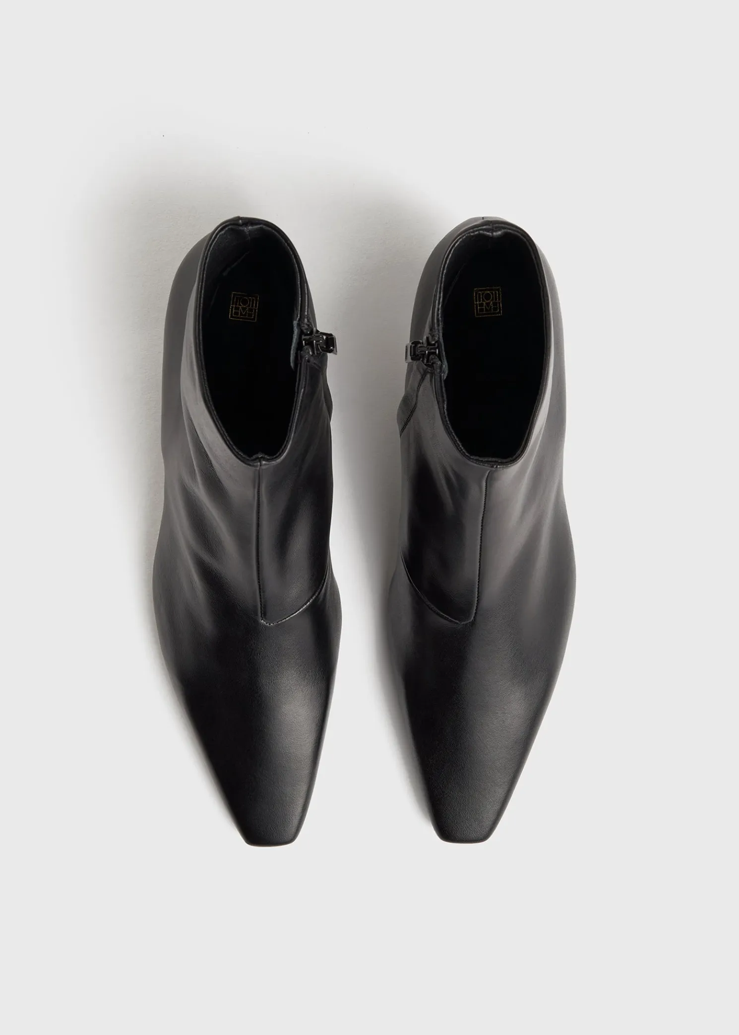 Slim leather ankle boots black