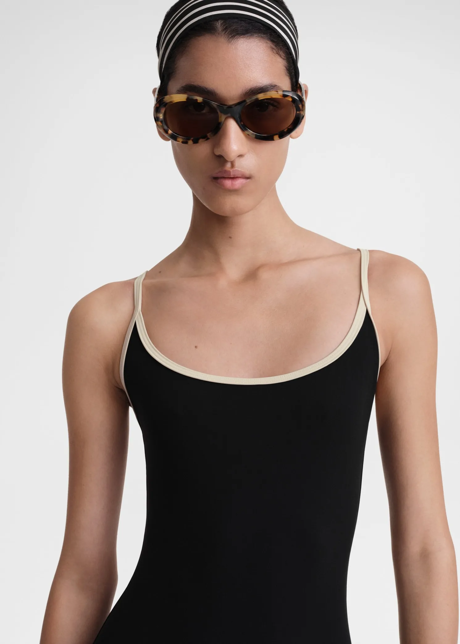 Stripe edge swimsuit black