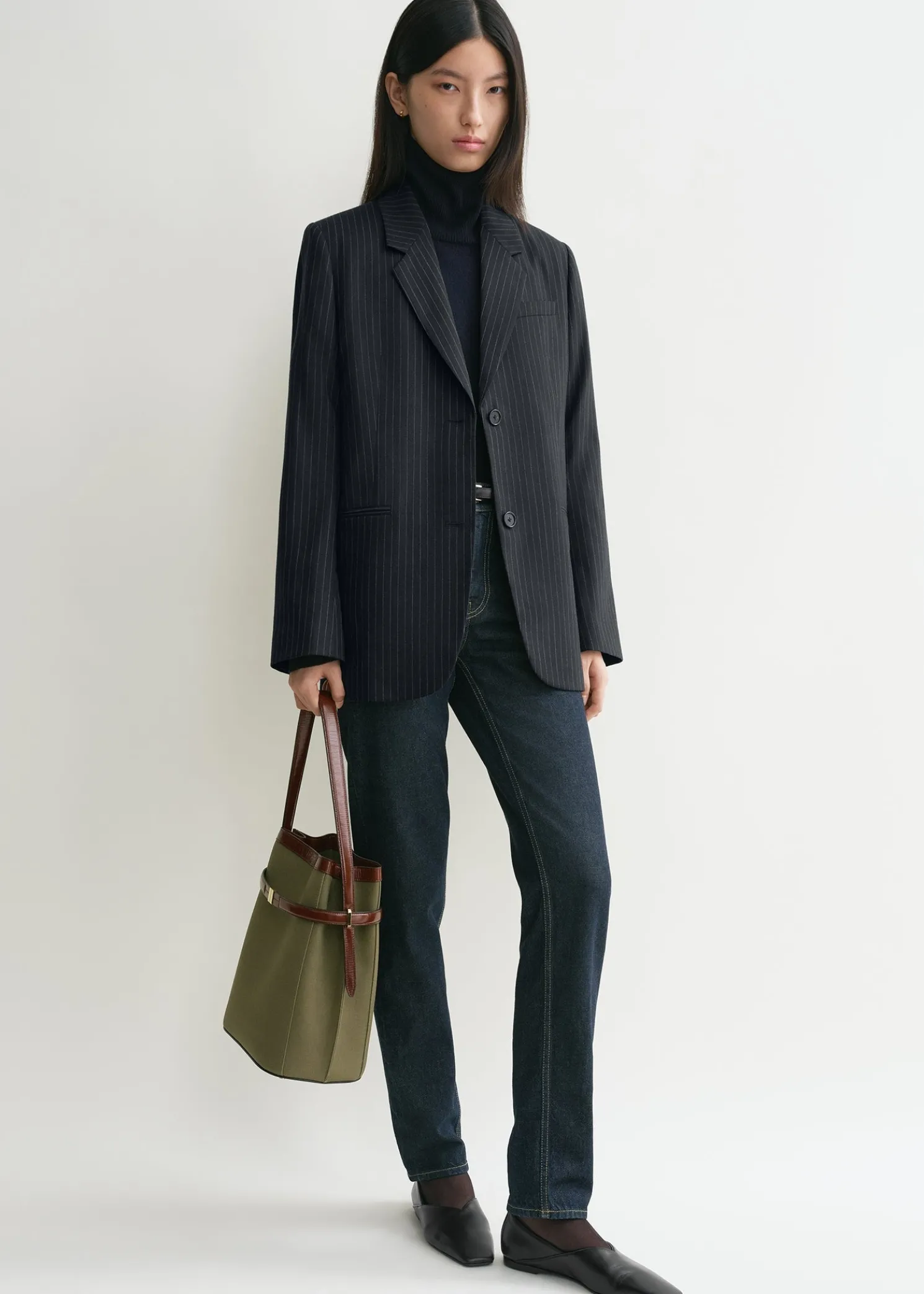 Tailored pinstriped suit jacket navy