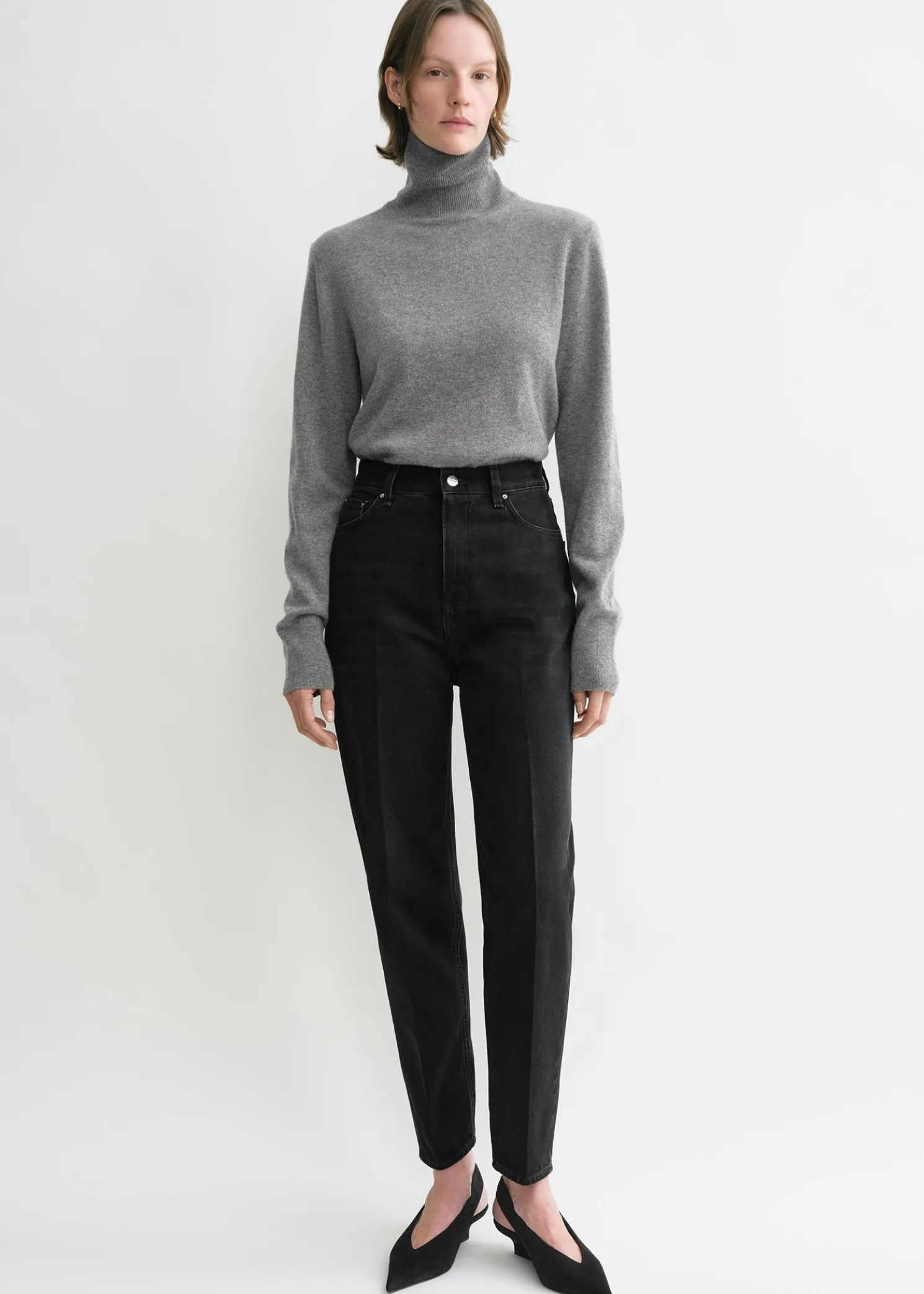 Tapered leg denim faded black