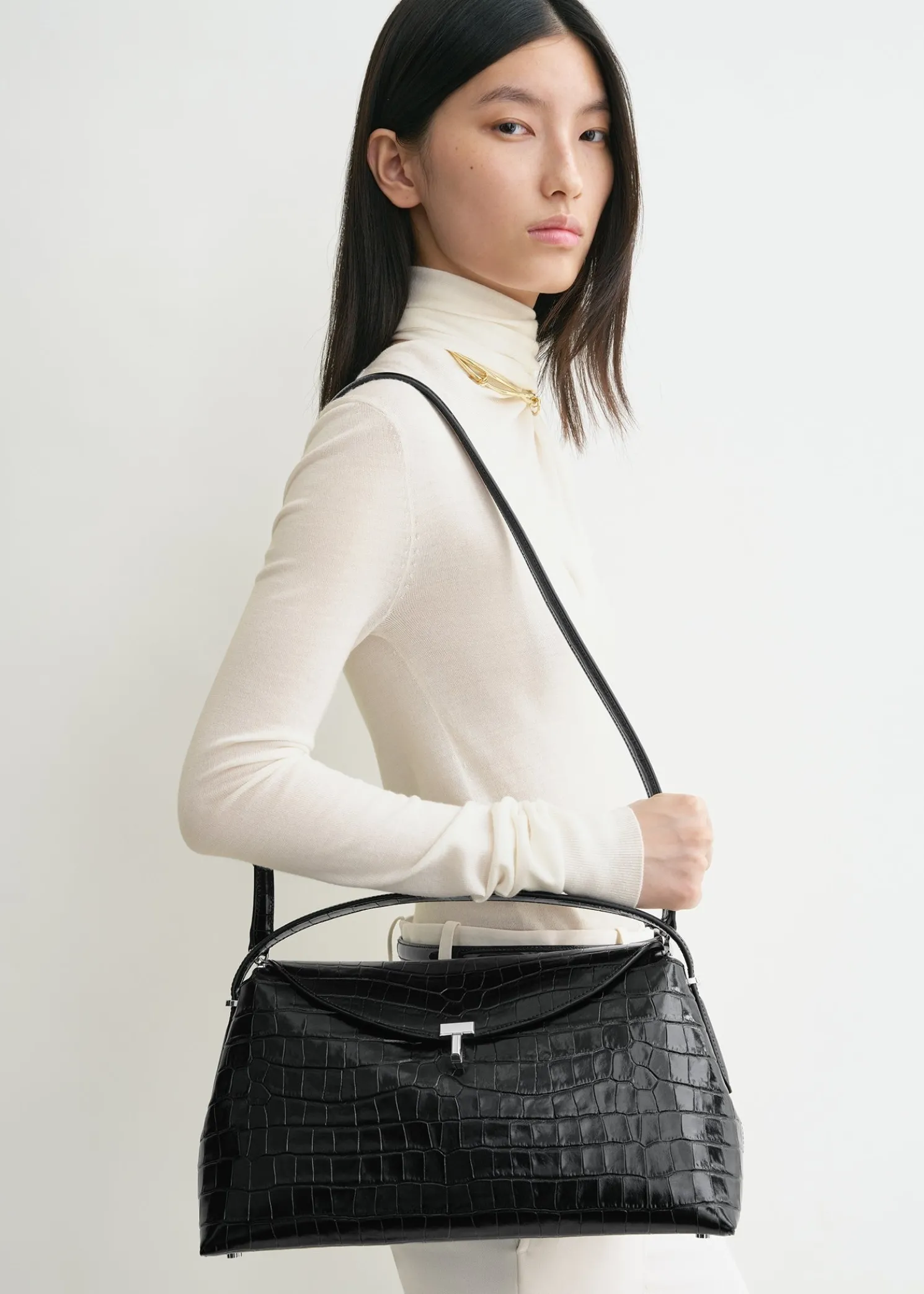 T-lock croco-embossed top handle black