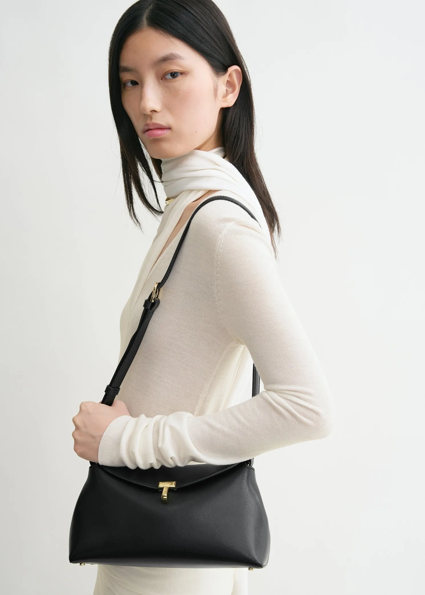 T-Lock leather clutch black